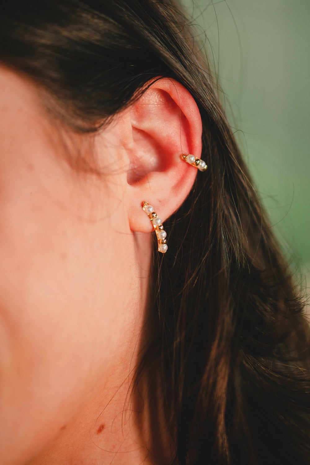 PIERCING COM PÉROLAS FOLHEADO A OURO 18K