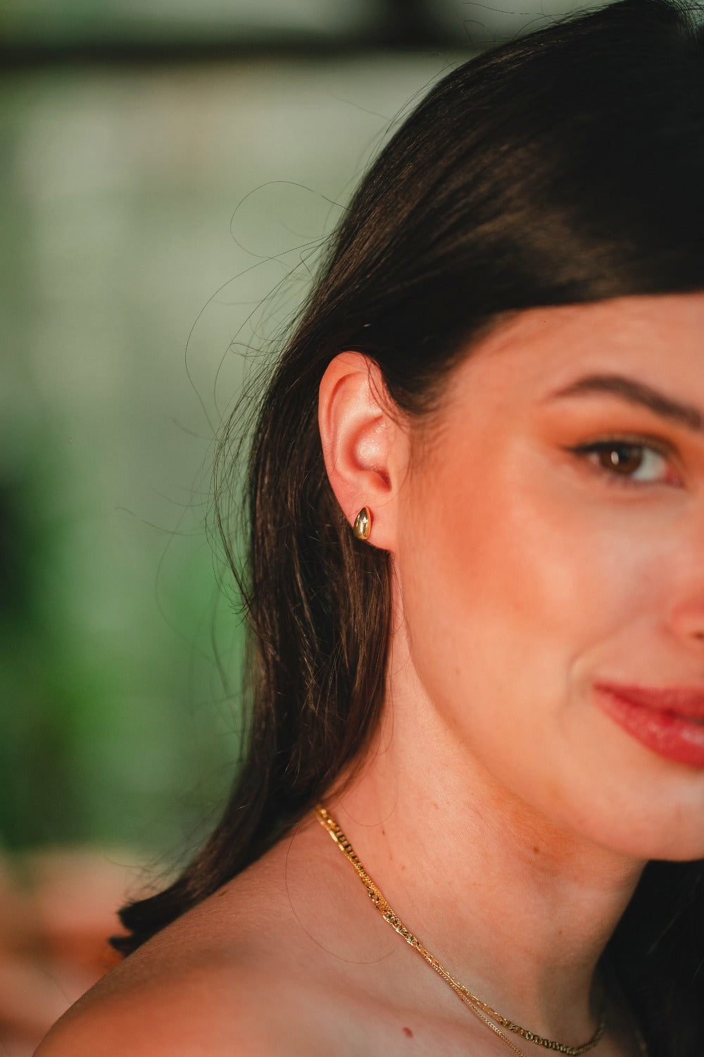 BRINCO MINI OVAL FOLHEADO A OURO 18K