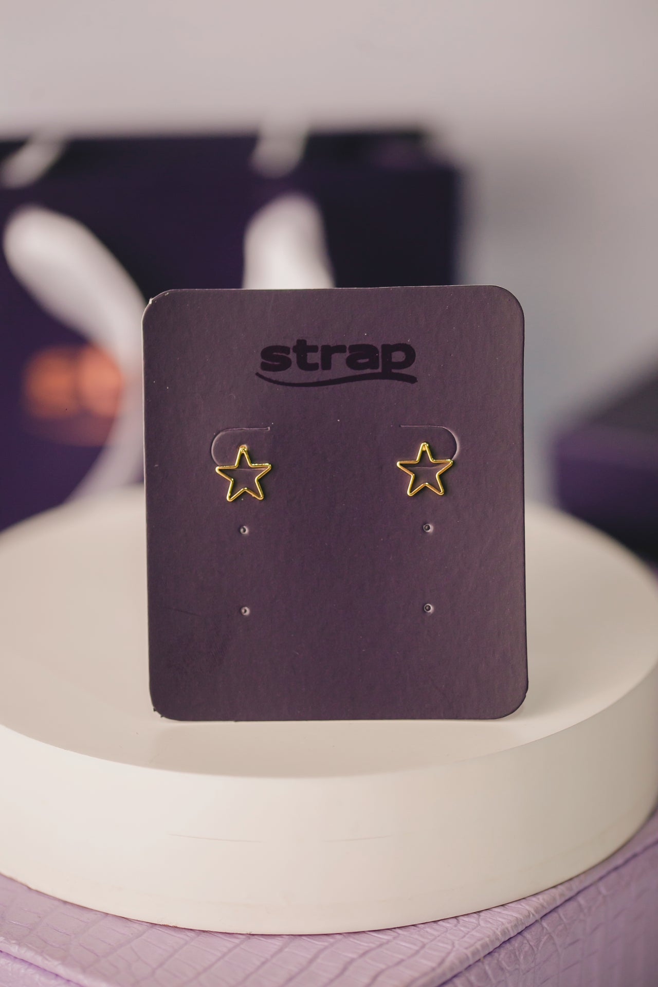 BRINCO DE ESTRELA PEQUENO FOLHEADO A OURO 18K