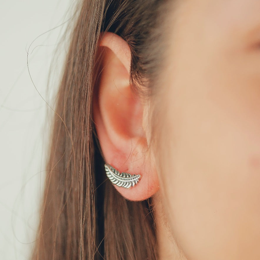 BRINCO DE PRATA ENVELHECIDA EAR CUFF DE FOLHAS