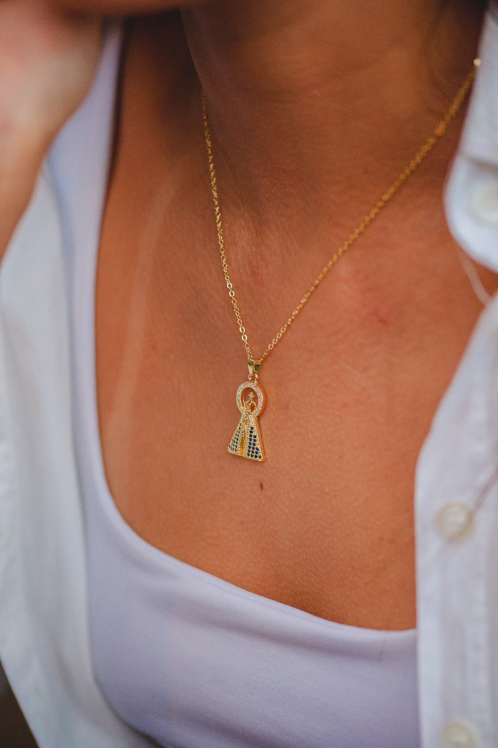 COLAR NOSSA SENHORA CRAVEJADO FOLHEADO A OURO 18K