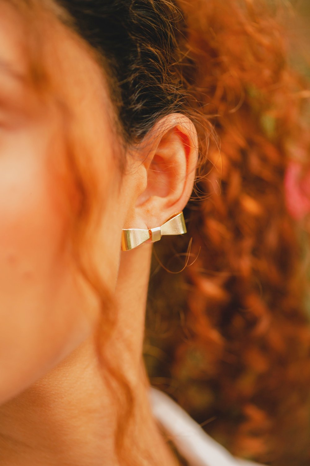 BRINCO GRAVATA BORBOLETA FOLHEADO A OURO 18K