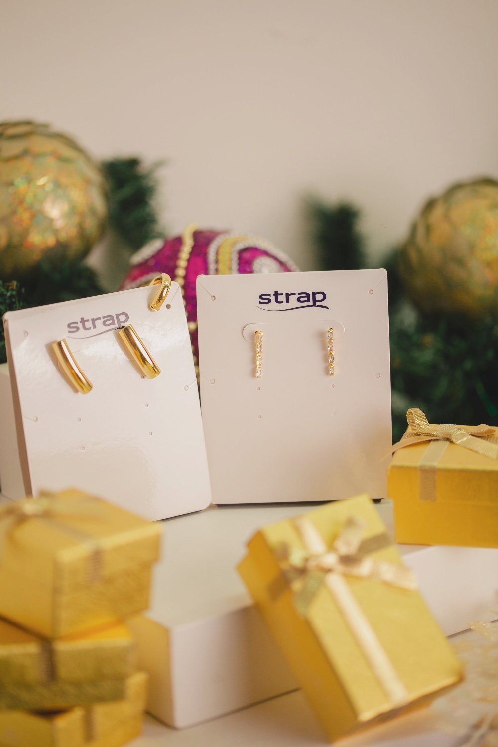 KIT PRESENTE DE  NATAL COM 3 BRINCOS - MODELO 1