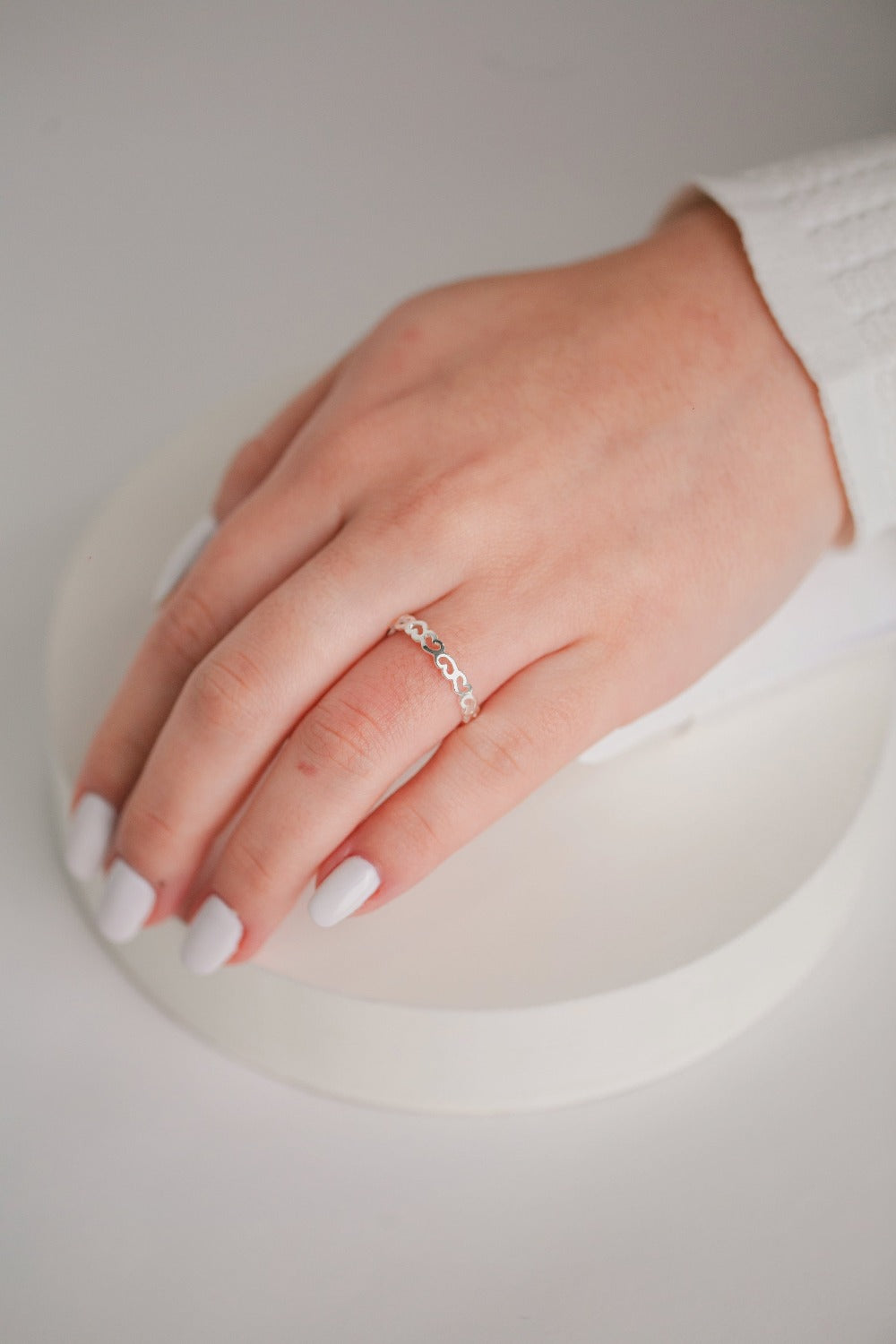 ANEL DE PRATA CORAÇÕES VAZADOS