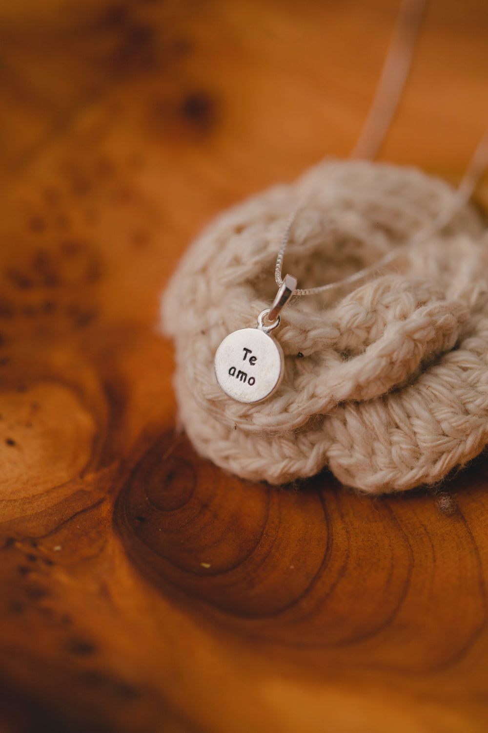 COLAR COM PINGENTE DE PRATA TE AMO