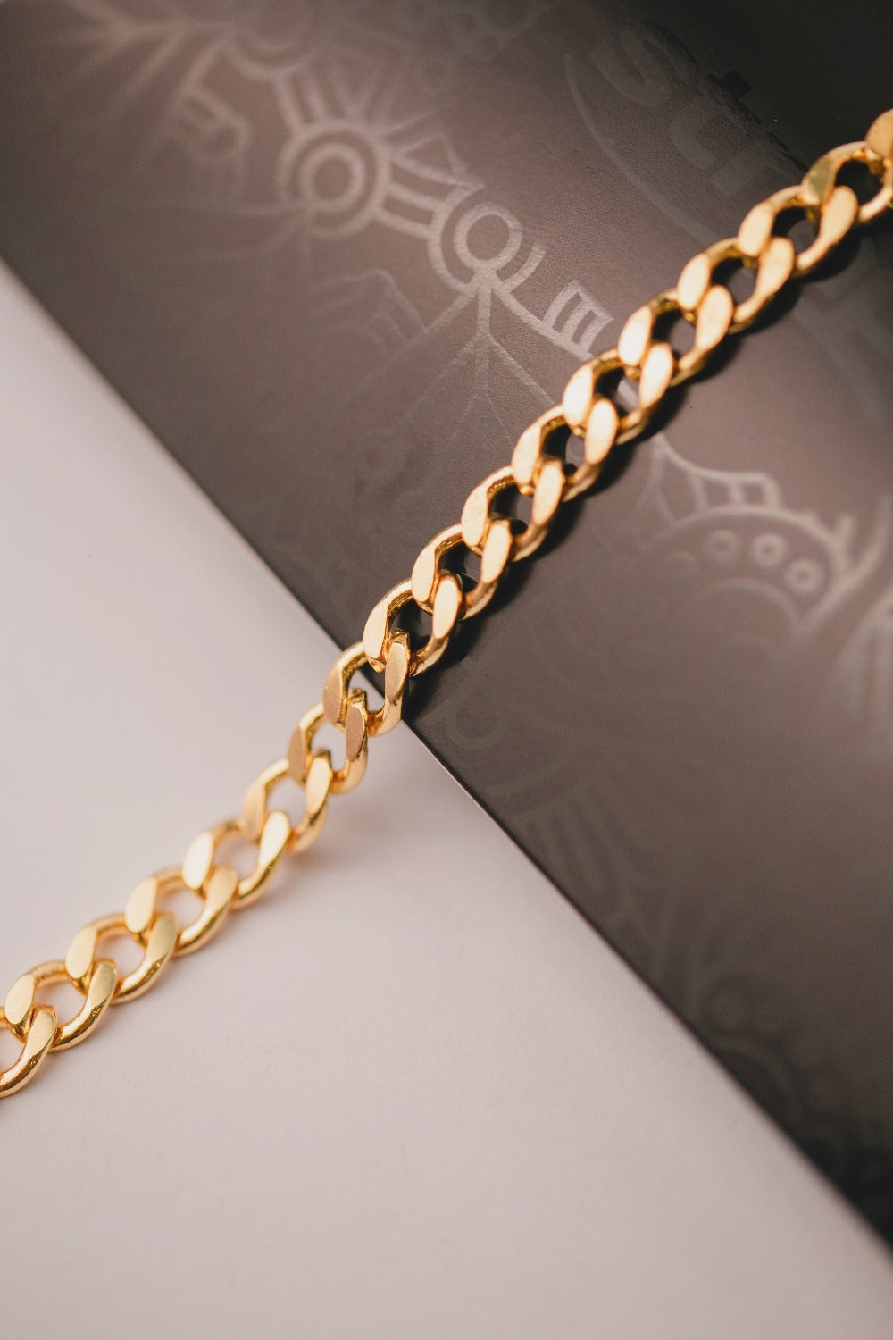 PULSEIRA ELOS GRUMET GROSSA FOLHEADA A OURO 18K