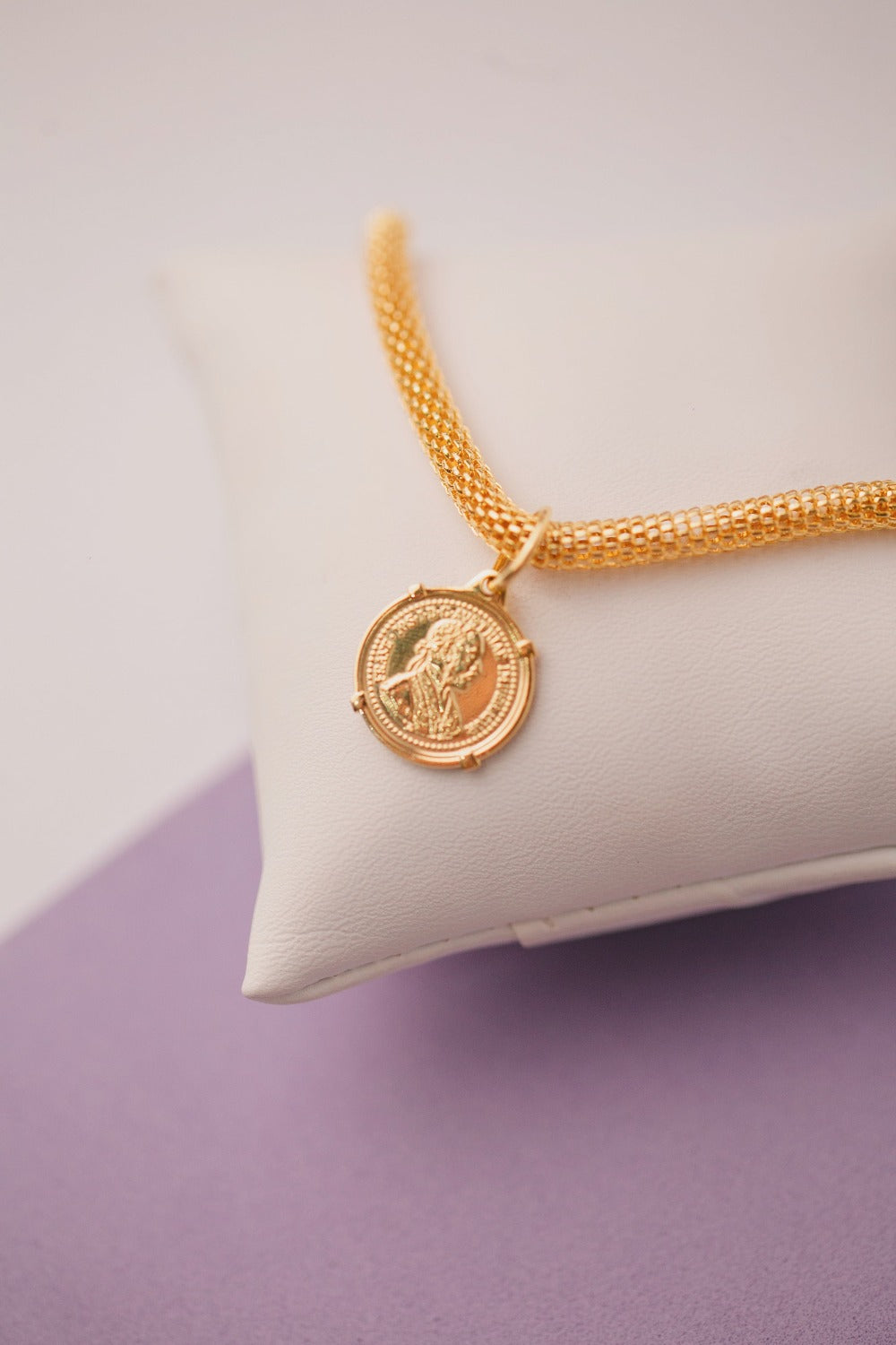 PULSEIRA MOEDA COM MALHA OCA FOLHEADA A OURO 18K