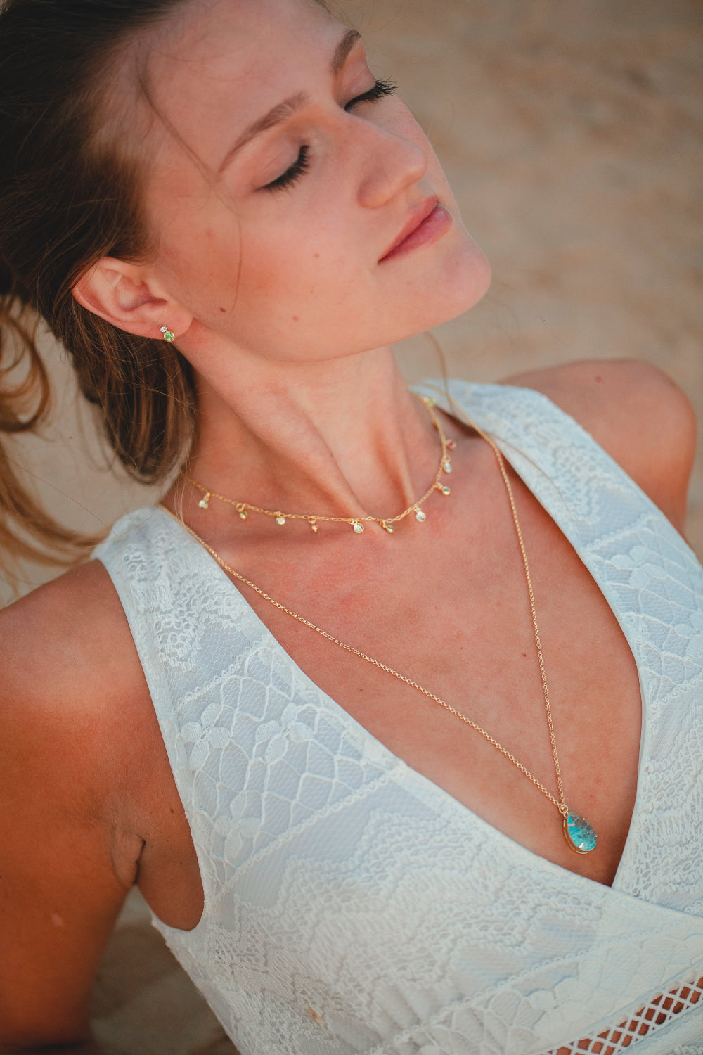 COLAR GOTA FUSION MEDIA AZUL CLARO FOLHEADO A OURO 18K