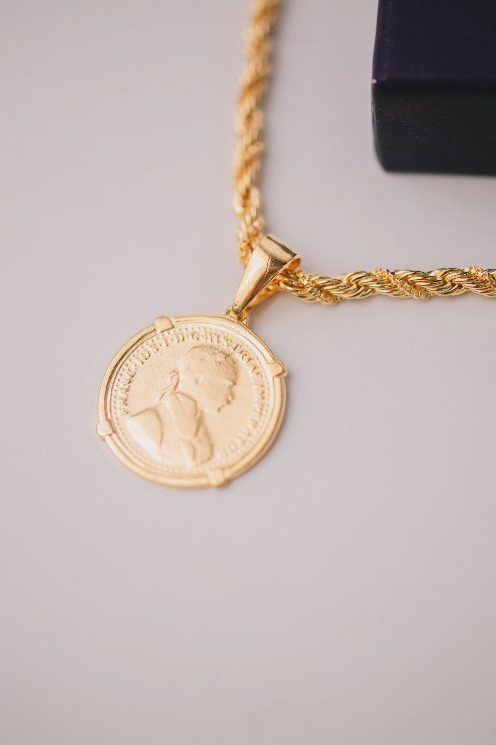 PULSEIRA MEDALHA ANTIGA E CORDÃO BAIANO FOLHEADA A OURO 18K