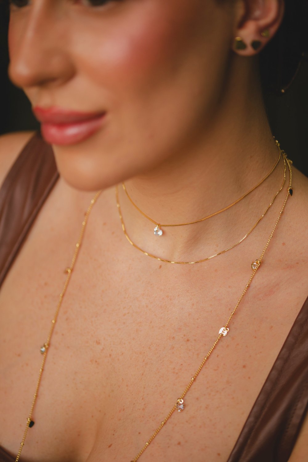 COLAR CHOKER DUPLA COM CORAÇÃO FOLHEADO A OURO 18K