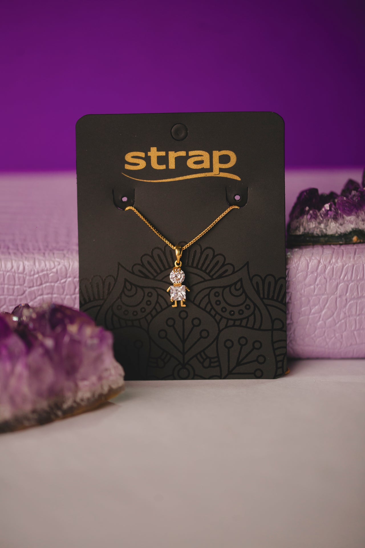 COLAR MENINO COM PEDRA FOLHEADO A OURO 18K