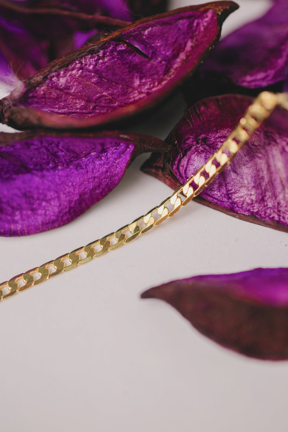 PULSEIRA FLAT FINA FOLHEADA A OURO 18K