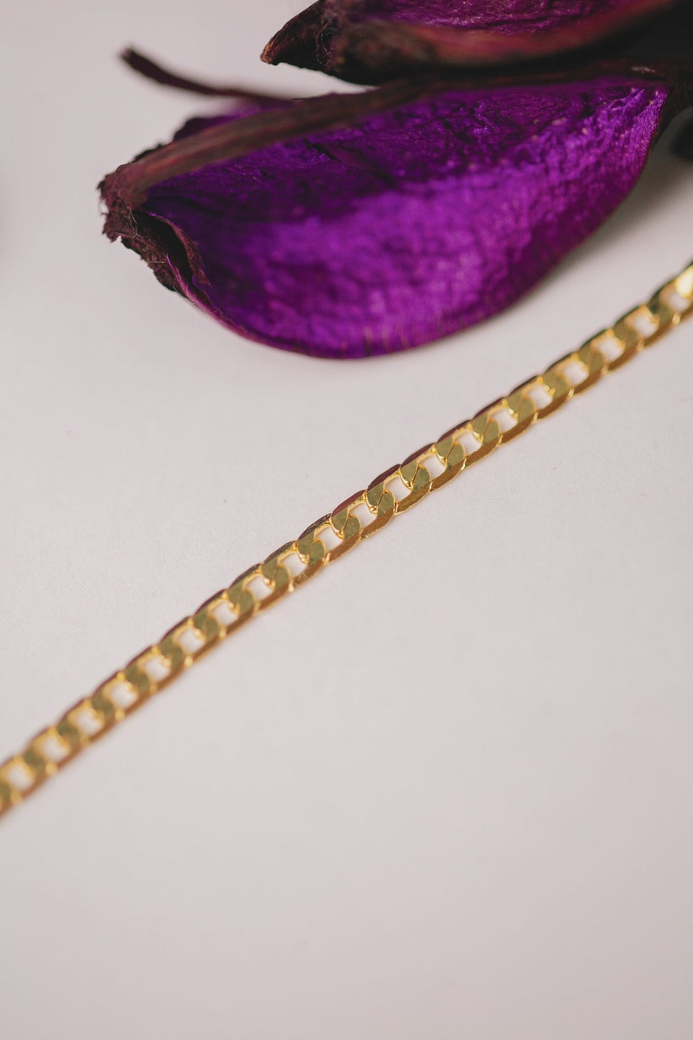 PULSEIRA FLAT FINA FOLHEADA A OURO 18K