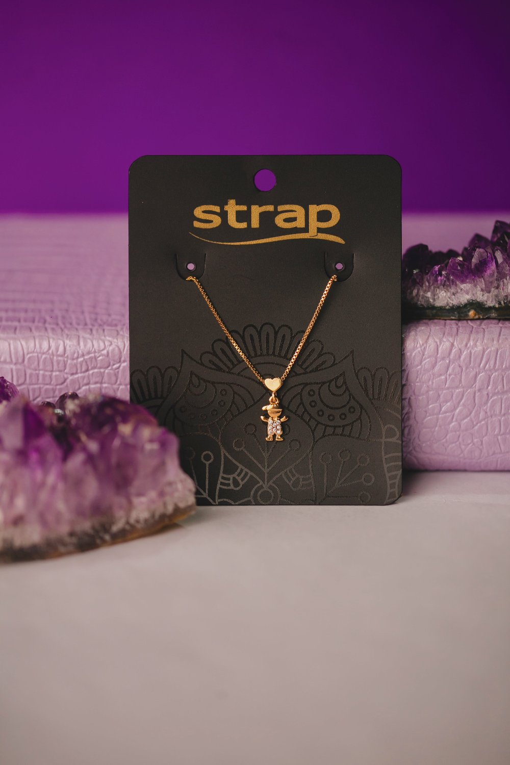 COLAR MENINO COM CORAÇÃO FOLHEADO A OURO 18K