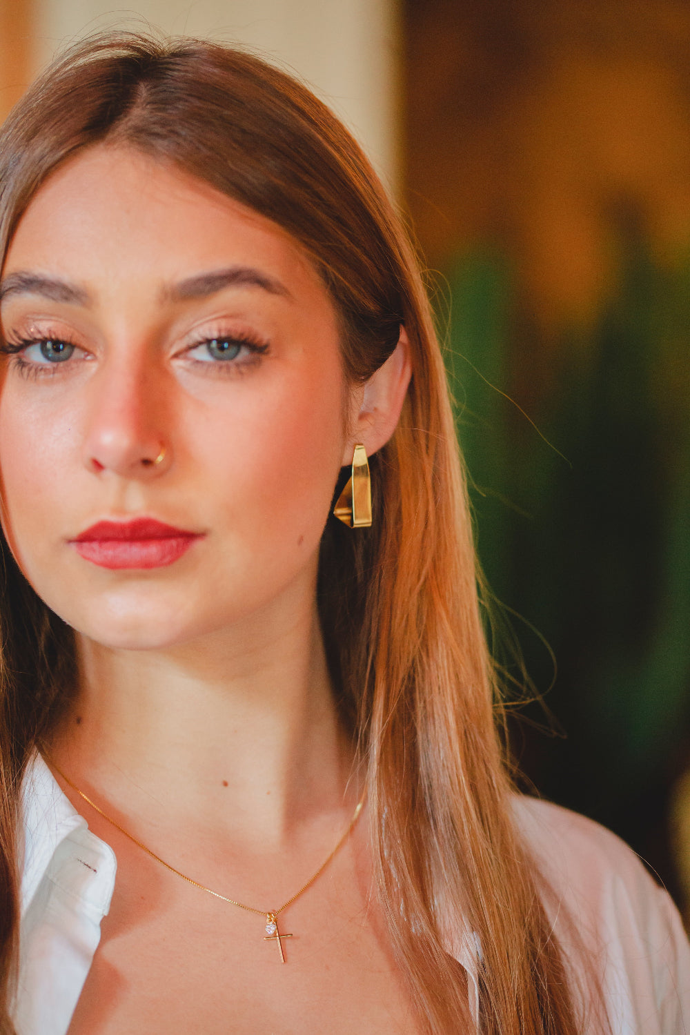 COLAR COM CRUZ E ZIRCÔNIA FOLHEADO A OURO 18K
