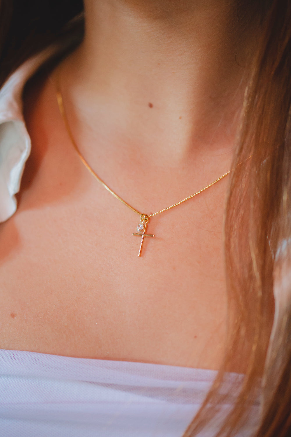 COLAR COM CRUZ E ZIRCÔNIA FOLHEADO A OURO 18K