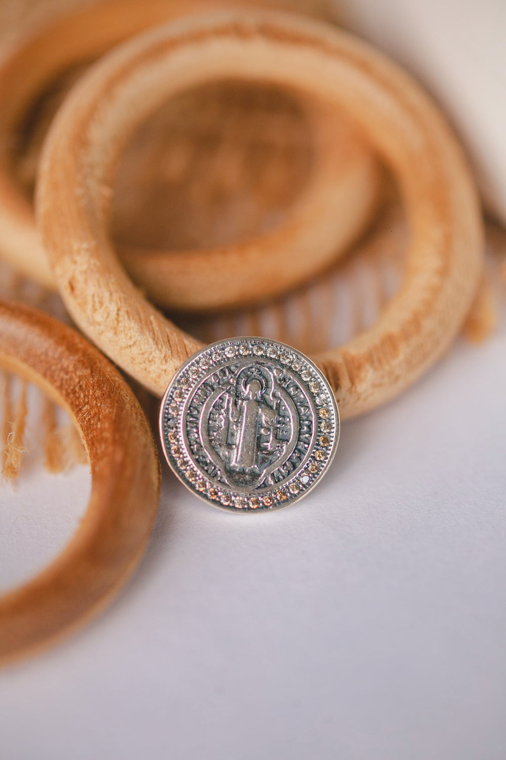 PINGENTE DE PRATA SAO BENTO ENVELHECIDO