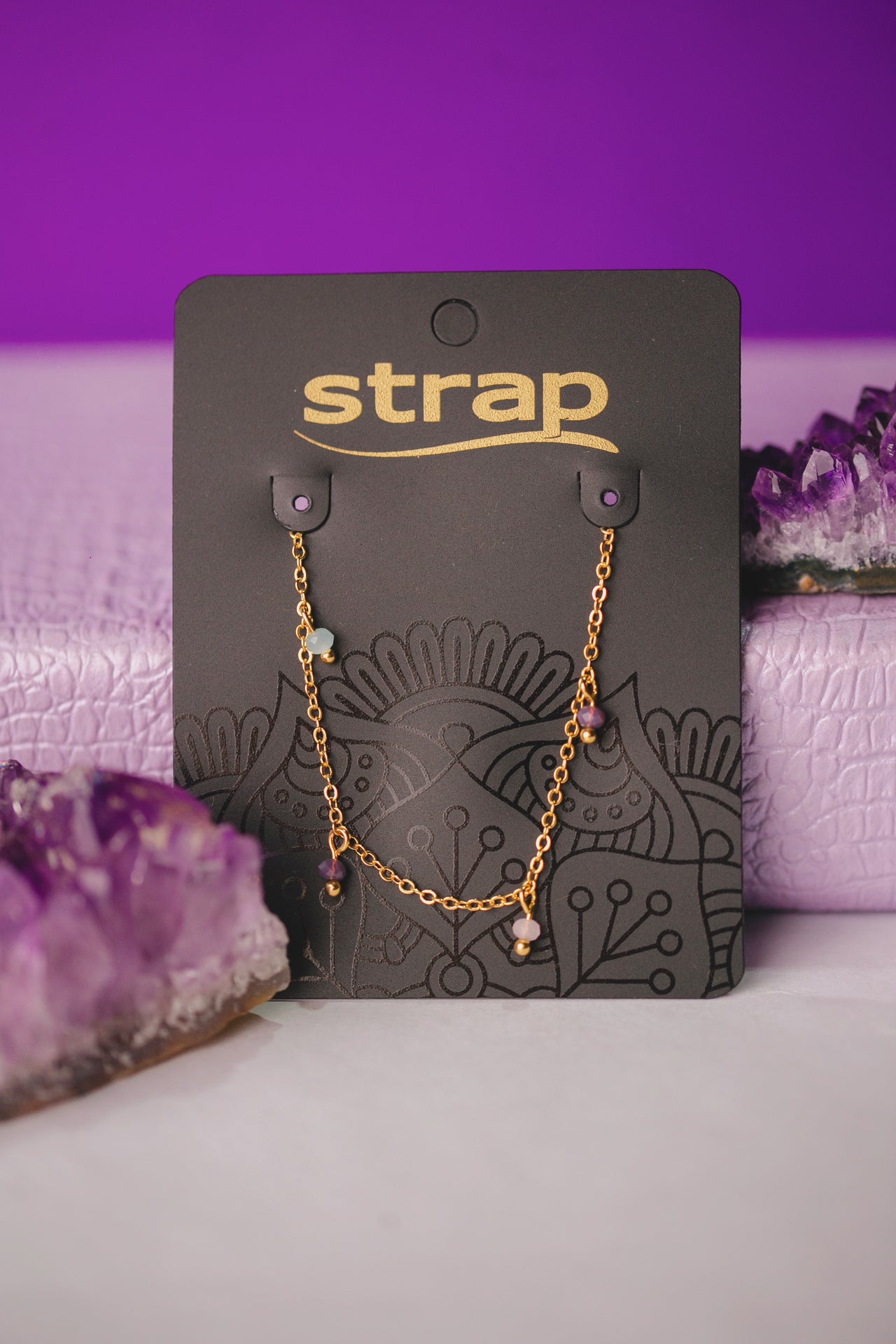 COLAR PEDRAS COLORIDAS FOLHEADO A OURO 18K