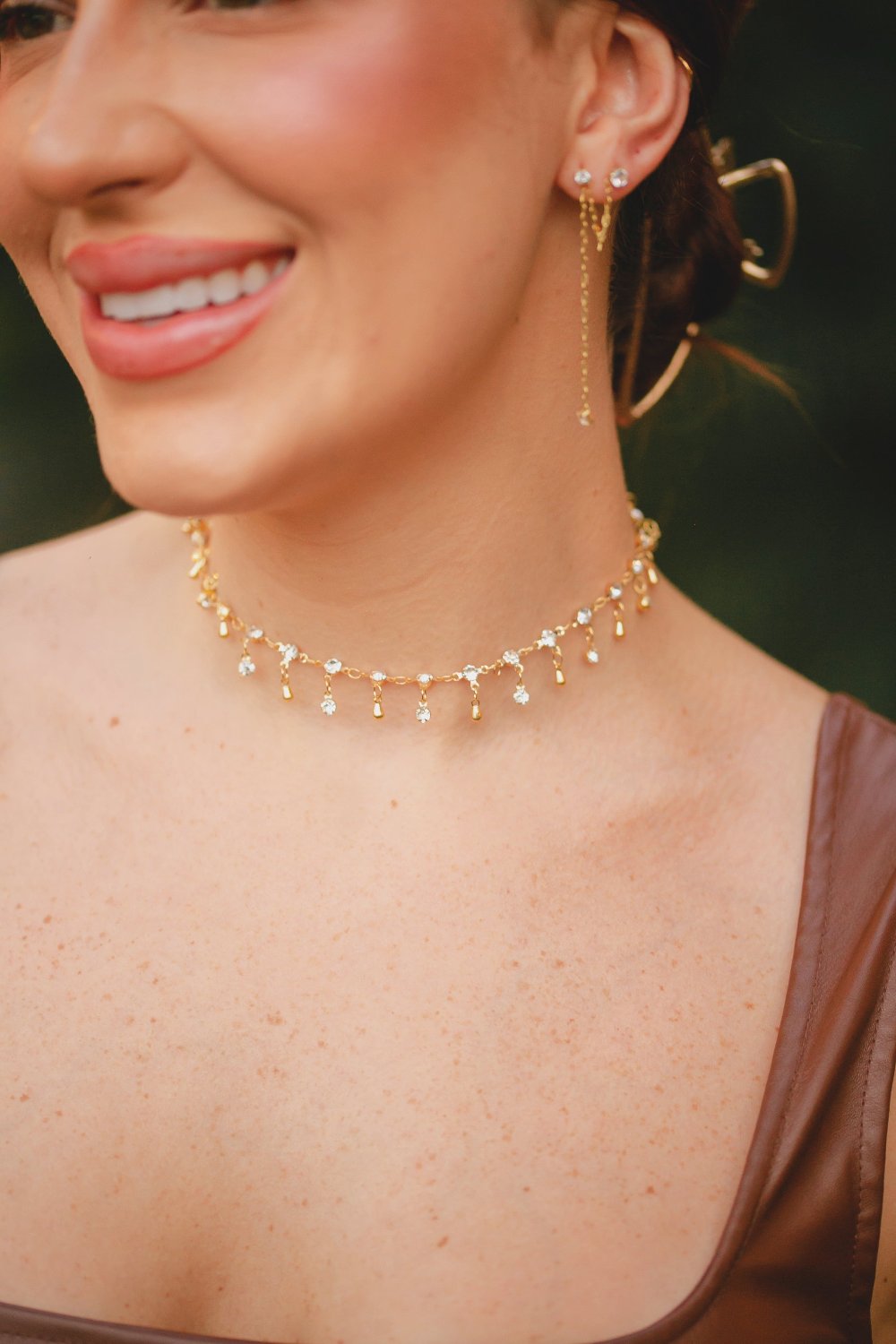 CHOKER COM PINGENTES DE ZIRCONIA FOLHEADO A OURO 18K