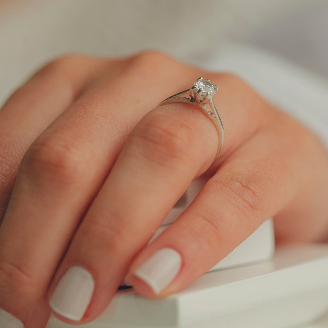 ANEL DE PRATA SOLITARIO COM ZIRCONIA GRANDE