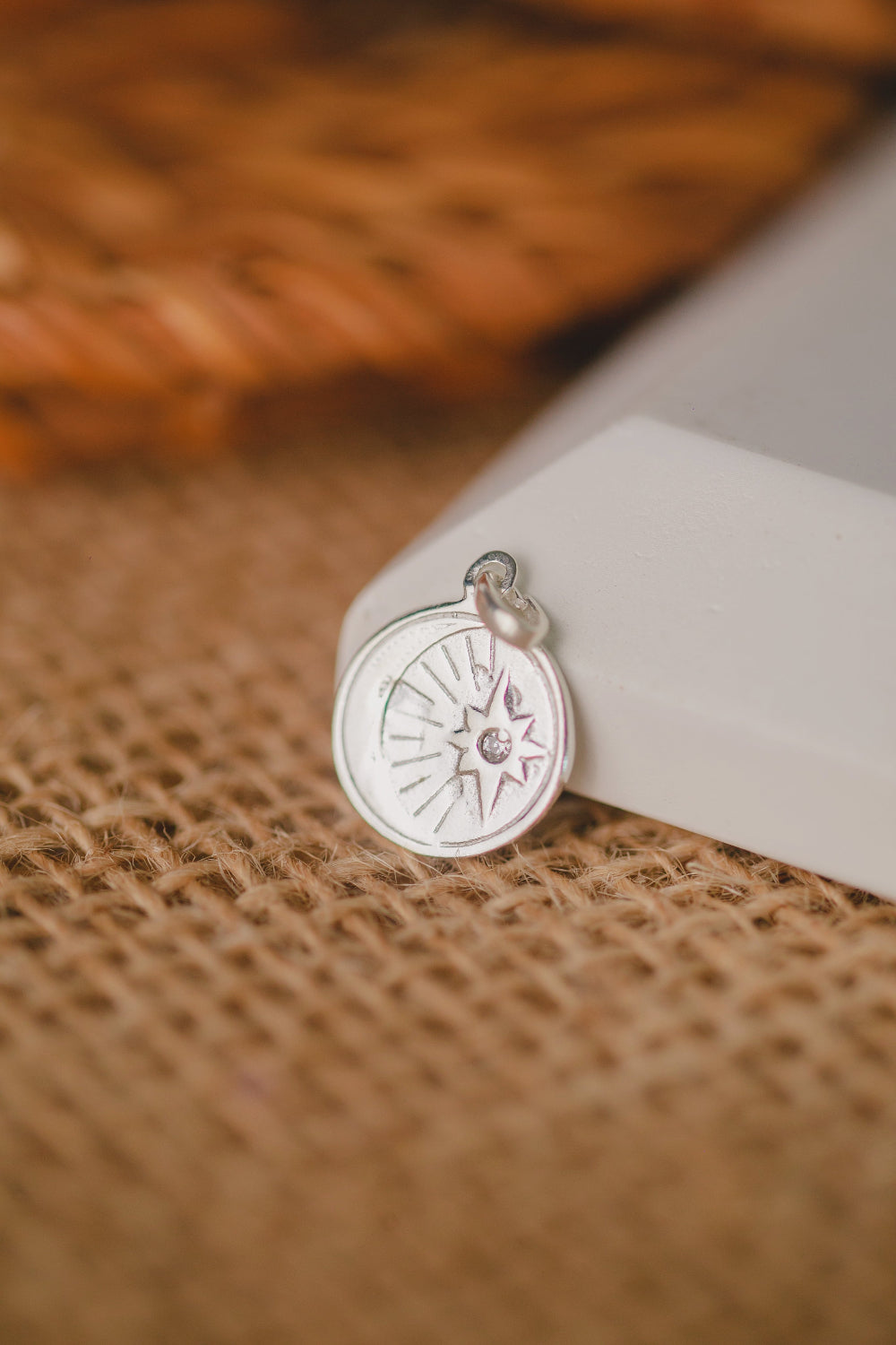 PINGENTE DE PRATA SOL LUA E ESTRELA