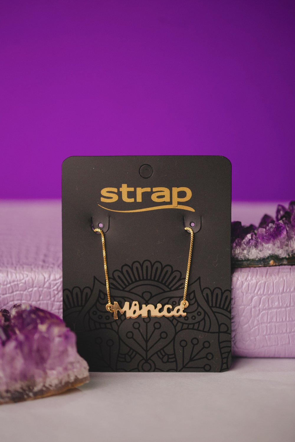 COLAR MÔNICA FOLHEADO A OURO 18K