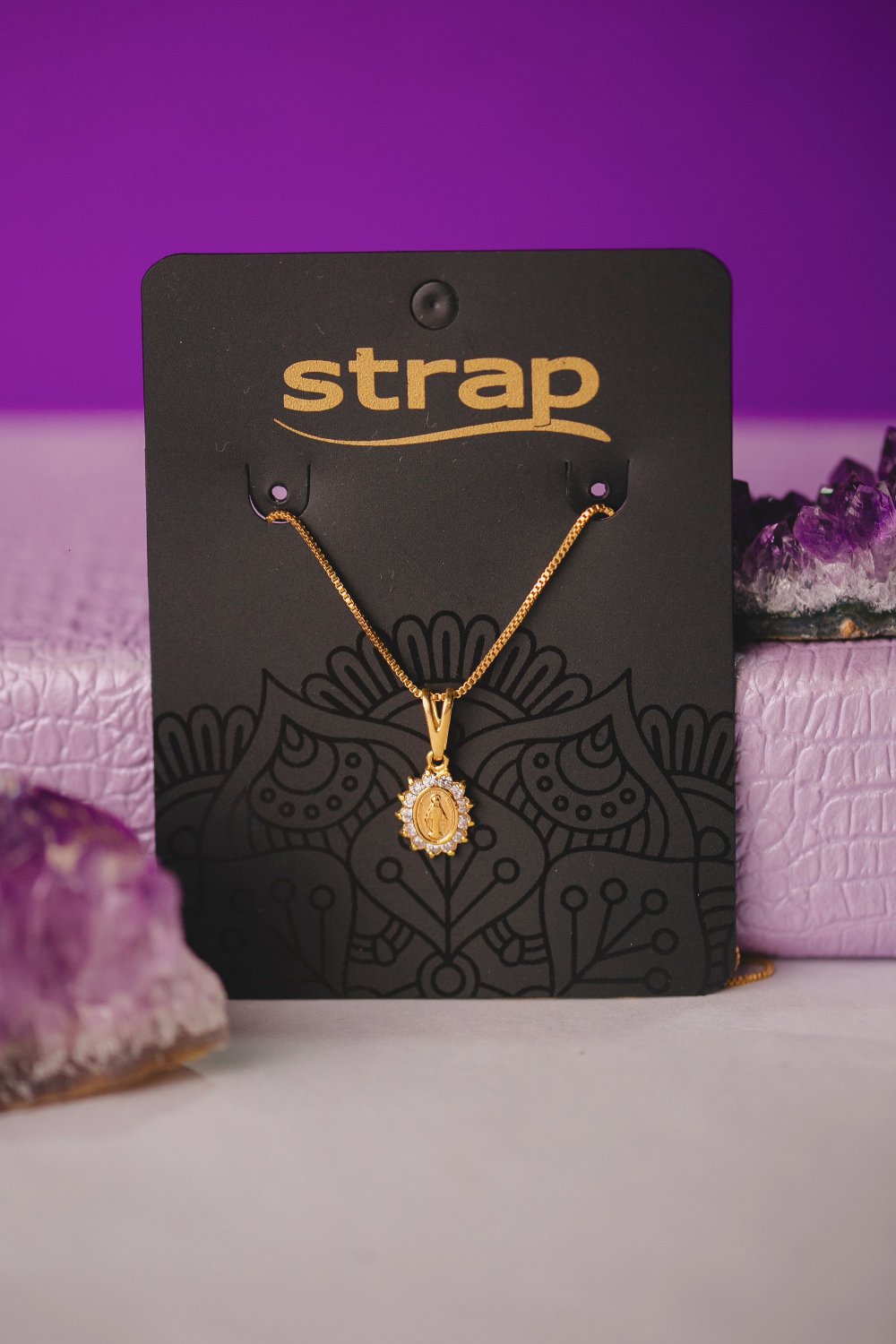 COLAR NOSSA SENHORA CRAVEJADO FOLHEADO A OURO 18K