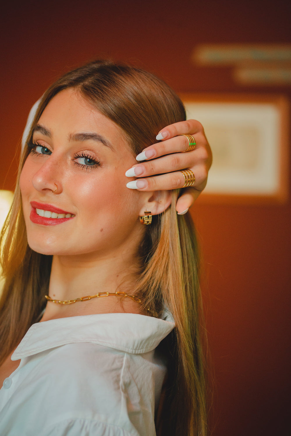 BRINCO ARGOLA PEQUENA COM ELOS FOLHEADO A OURO 18K