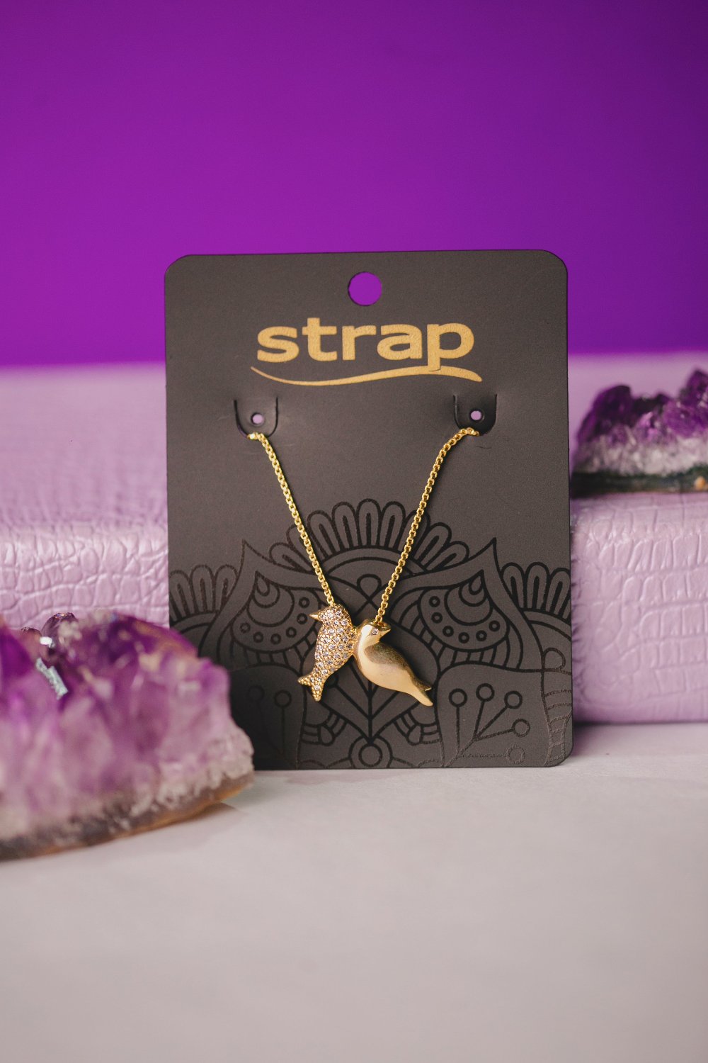 COLAR PASSARINHOS CRAVEJADO FOLHEADO A OURO 18K