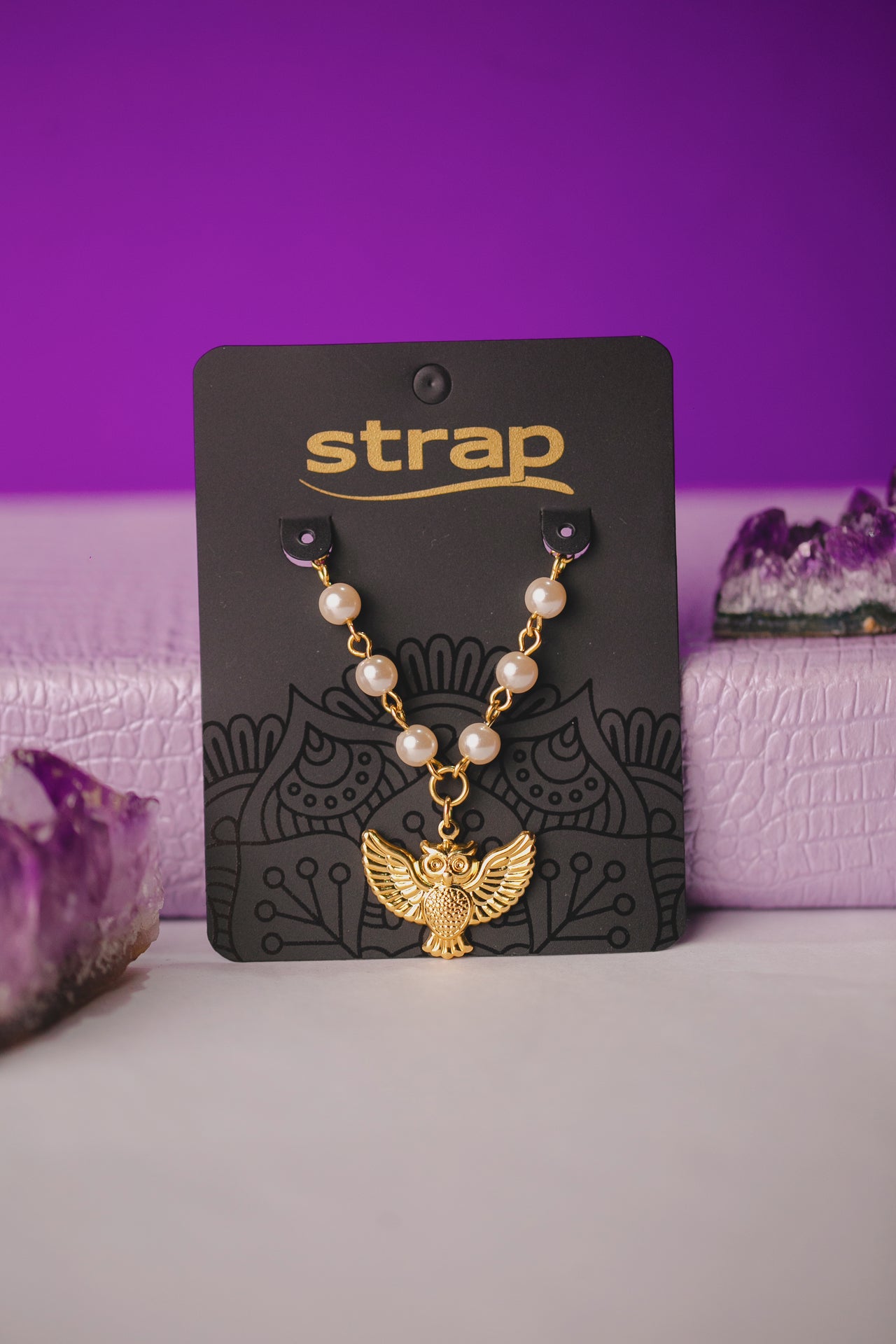 PULSEIRA PÉROLAS PINGENTE CORUJA FOLHEADA A OURO 18K