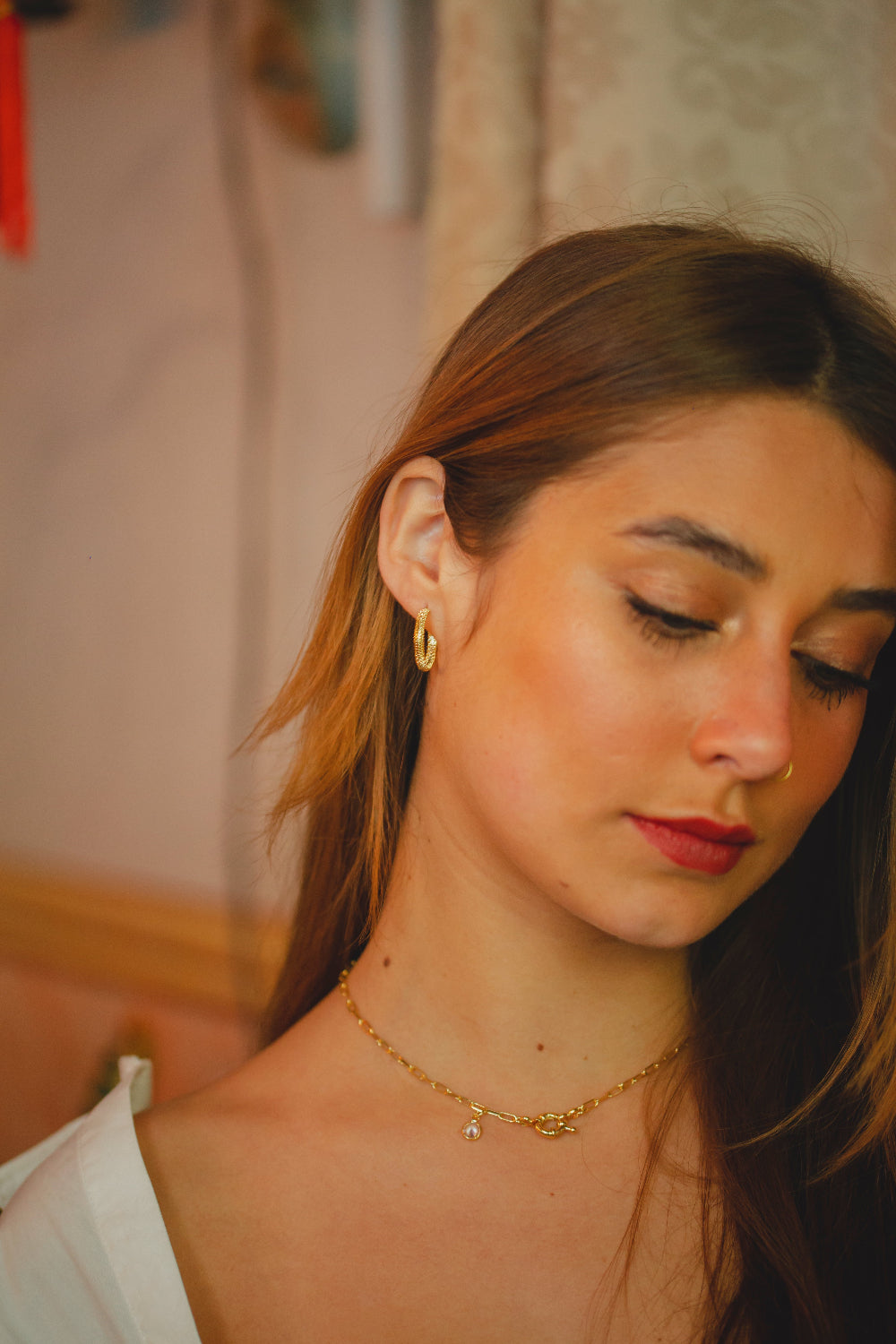 BRINCO ARGOLA DIAMANTADA FOLHEADO A OURO 18K