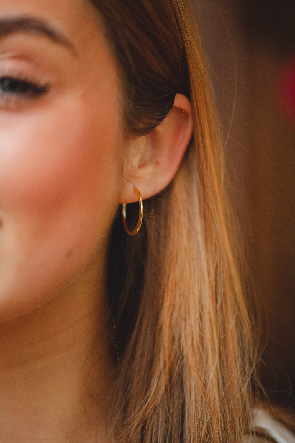 BRINCO ARGOLA LISA FINA FOLHEADO A OURO 18K