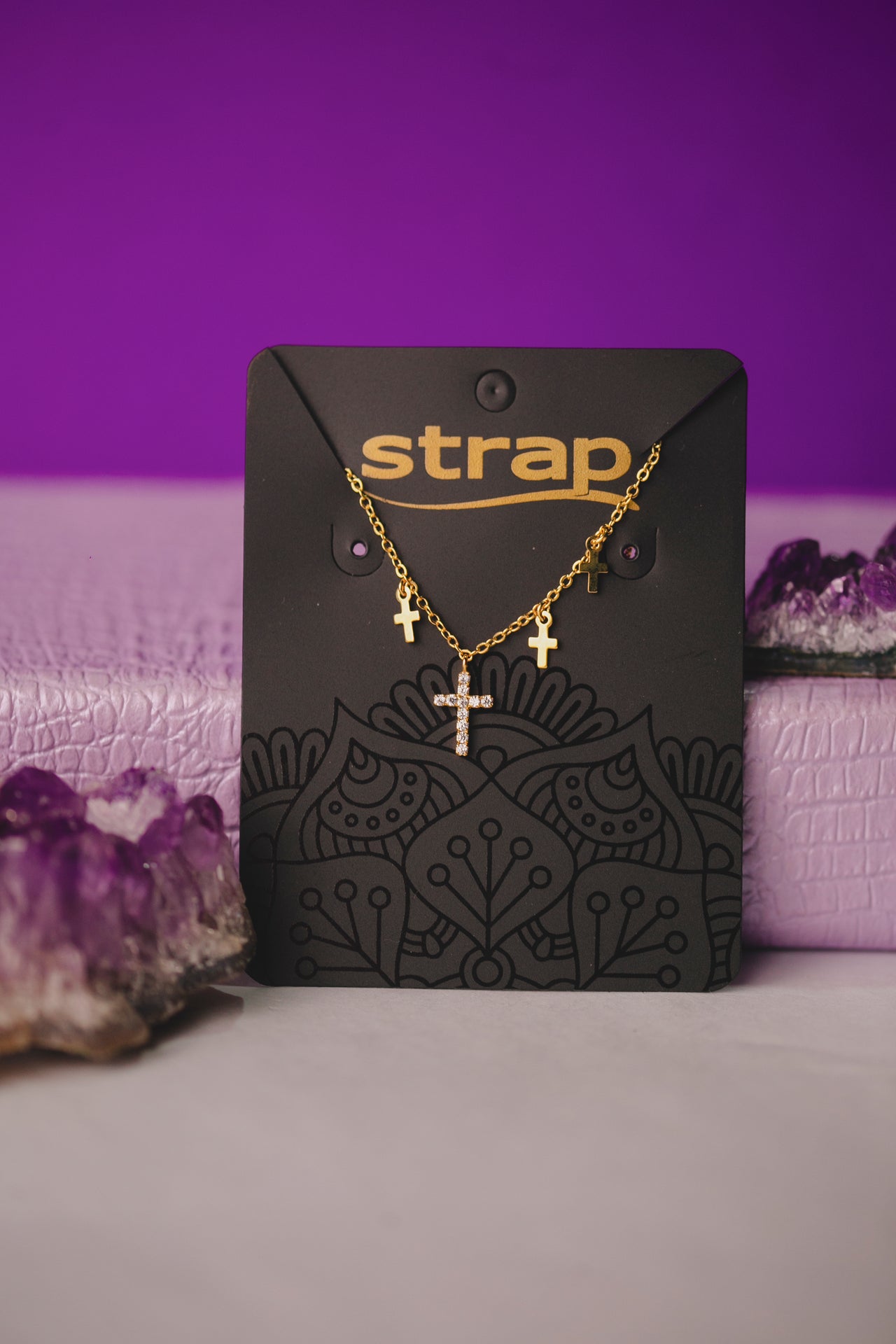 PULSEIRA CRUZ GRANDE E PEQUENAS FOLHEADO A OURO 18K