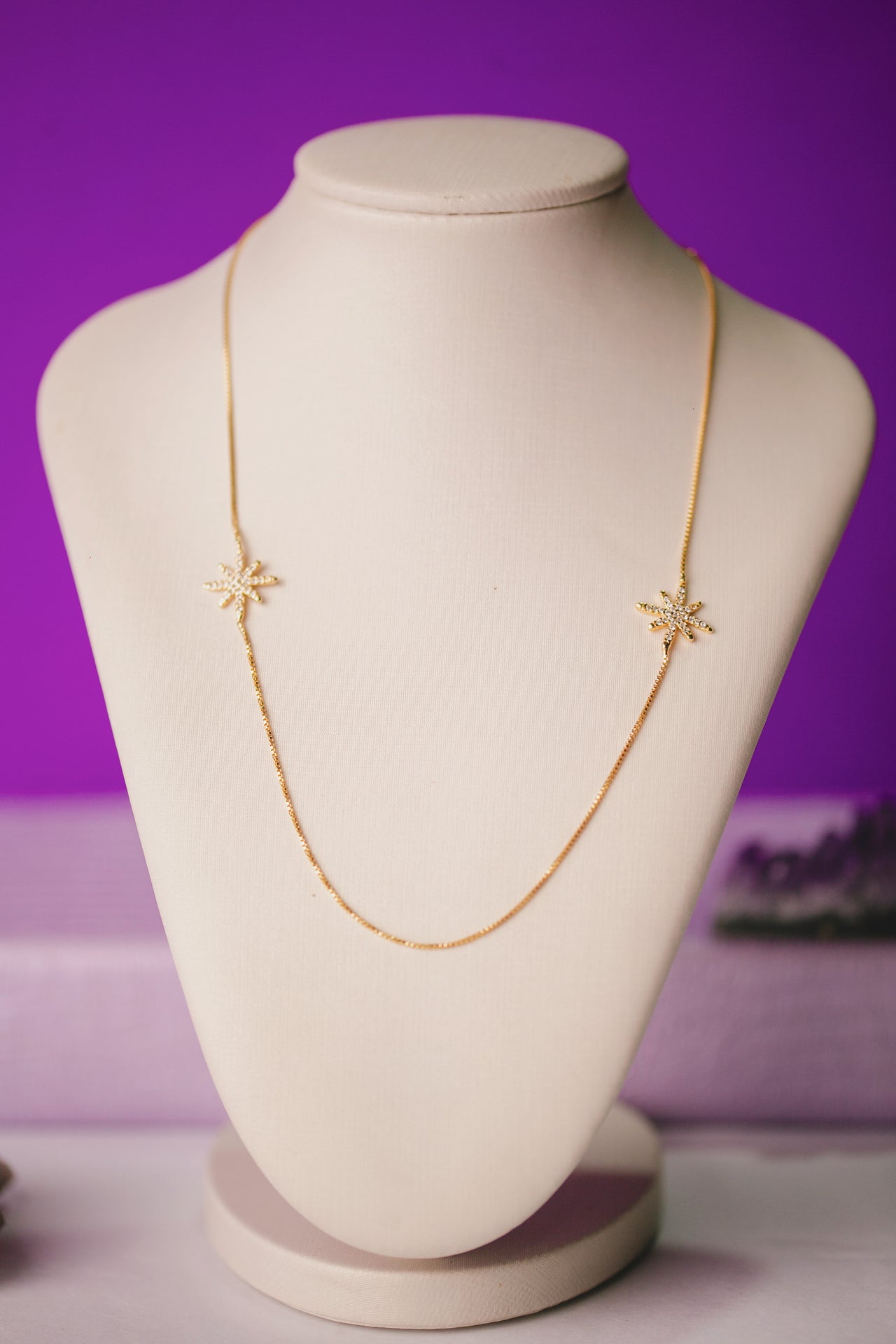 COLAR COM DUAS ESTRELAS FOLHEADO A OURO 18K