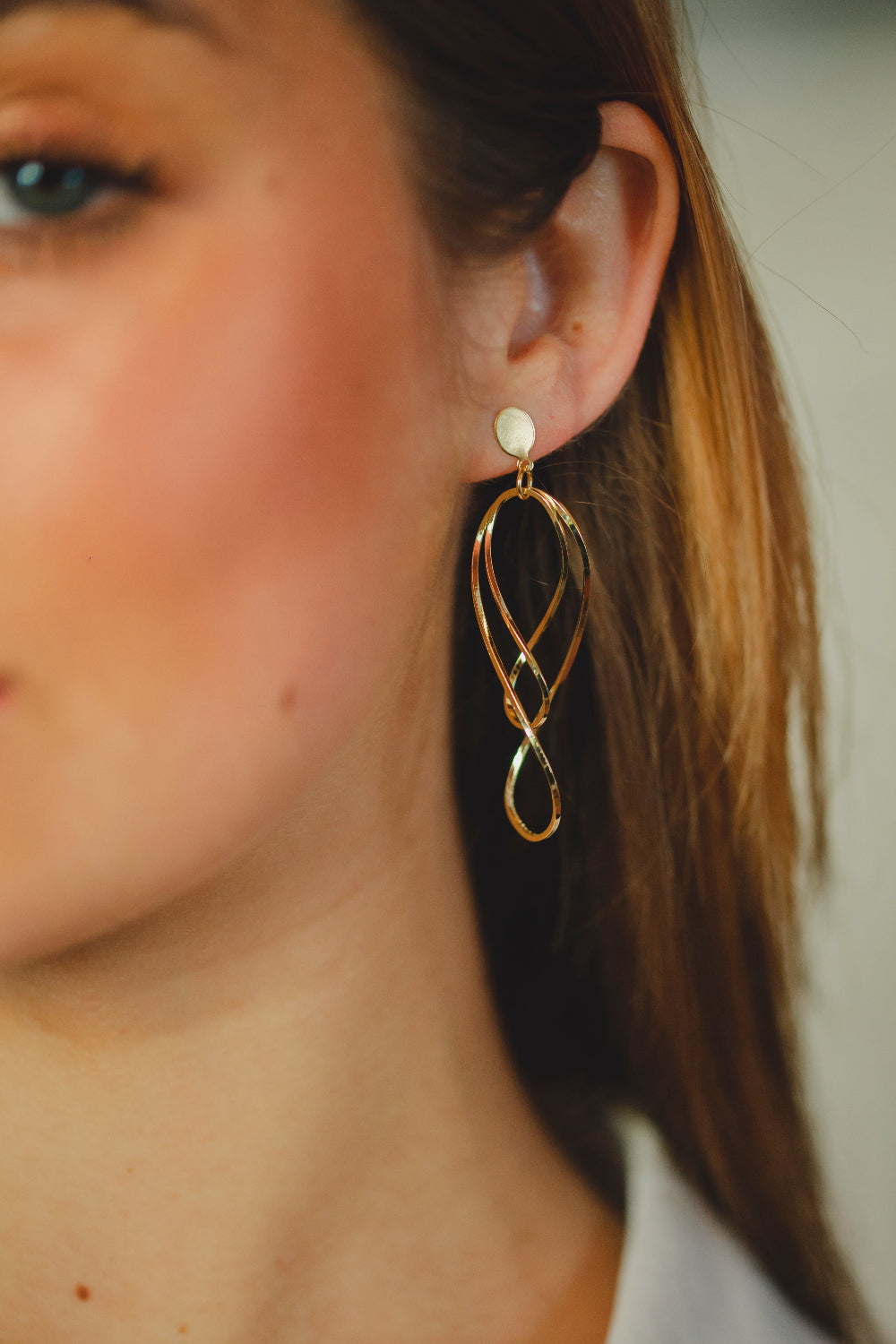 BRINCO INFINITO FOLHEADO A OURO 18K