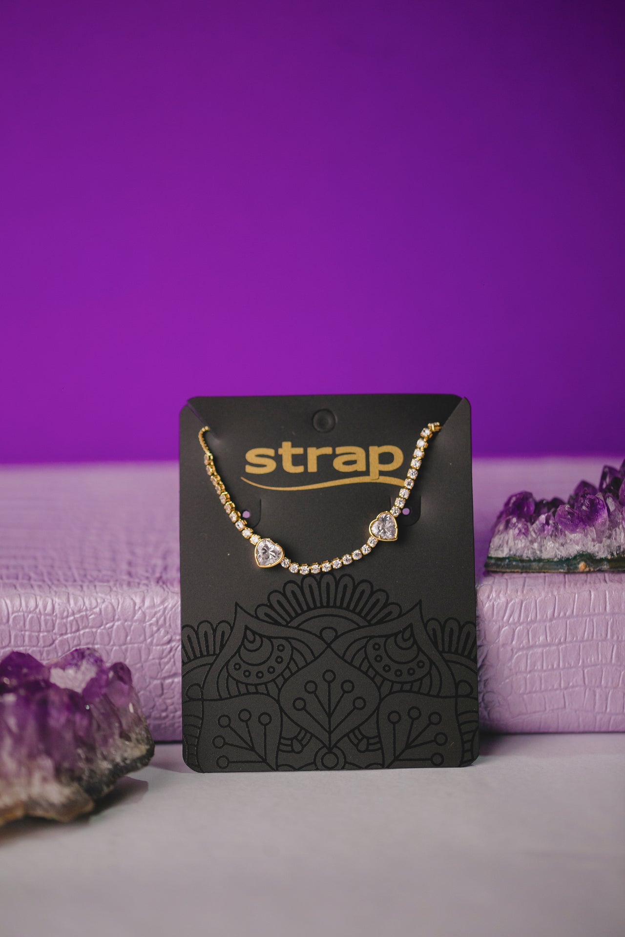 PULSEIRA RIVIERA COM CORAÇÕES FOLHEADO A OURO 18K