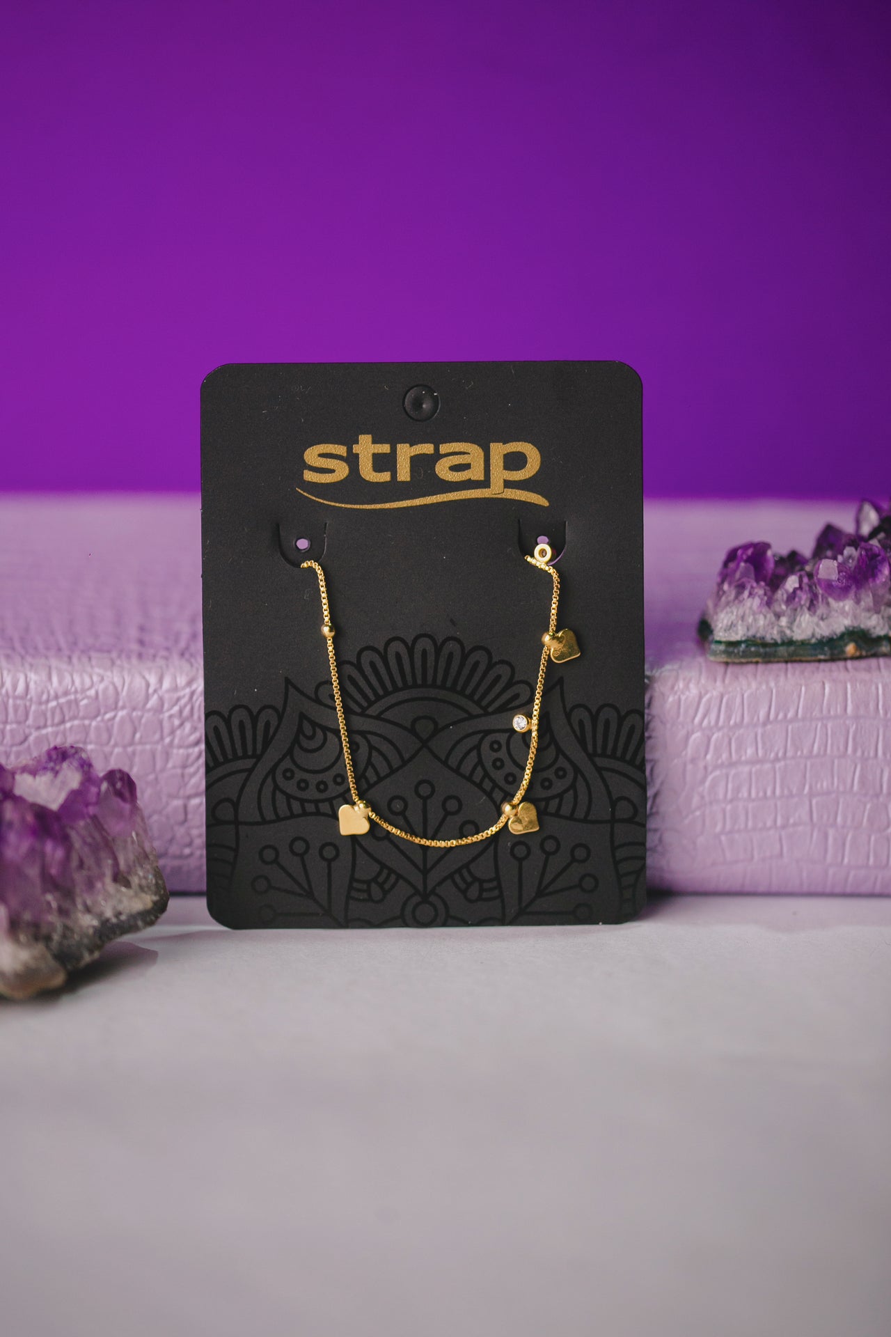 COLAR CHOKER MINI CORAÇÕES FOLHEADO A OURO 18K