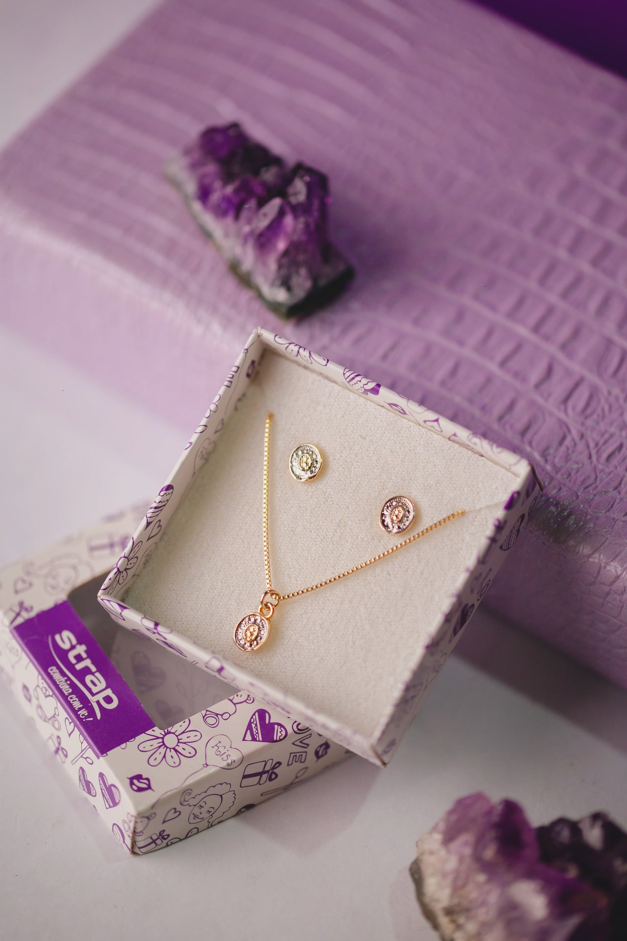 CONJUNTO BRINCO E COLAR REDONDO DELICADO FOLHEADO A OURO 18K