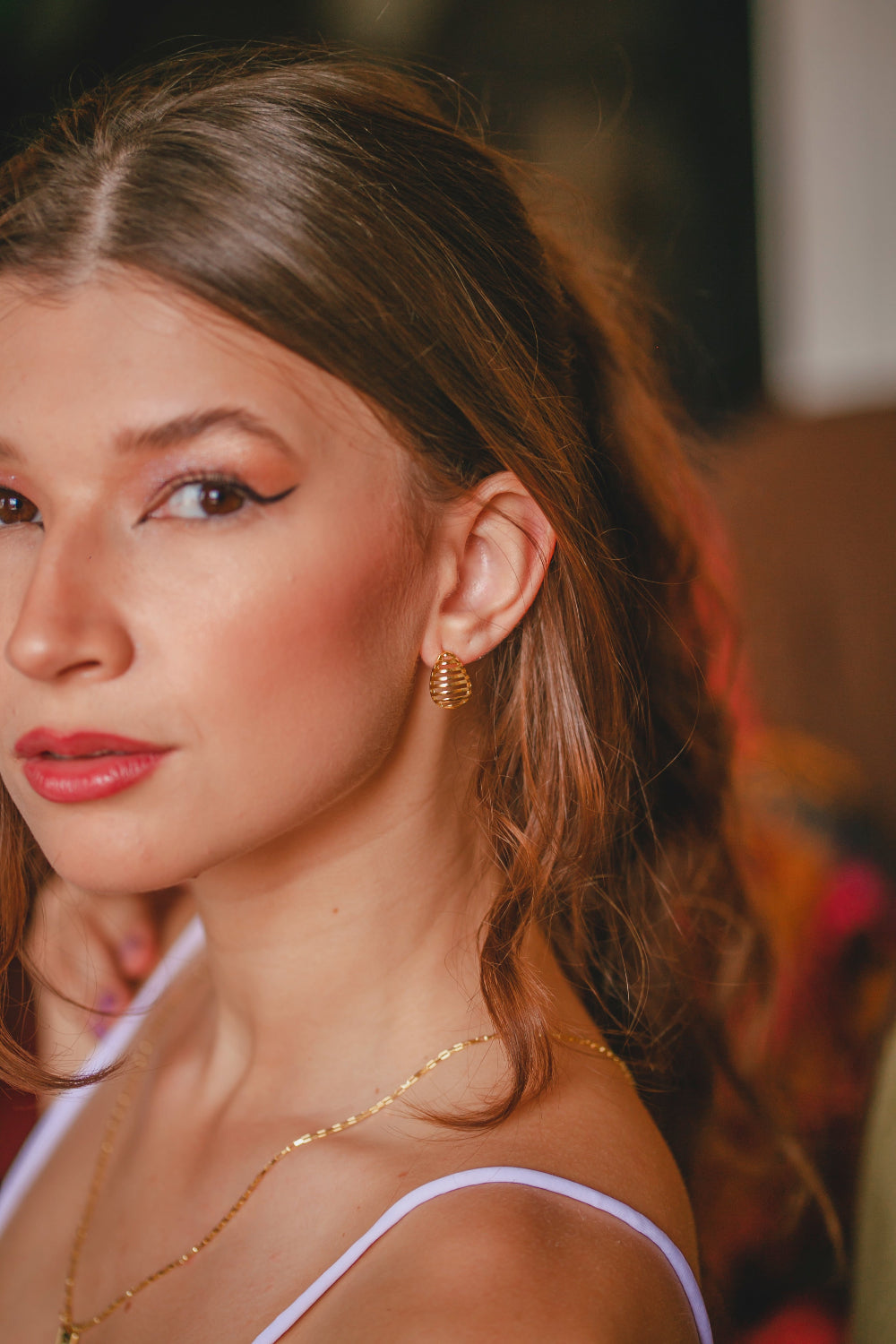 BRINCO DE GOTA VAZADA FOLHEADO A OURO 18K