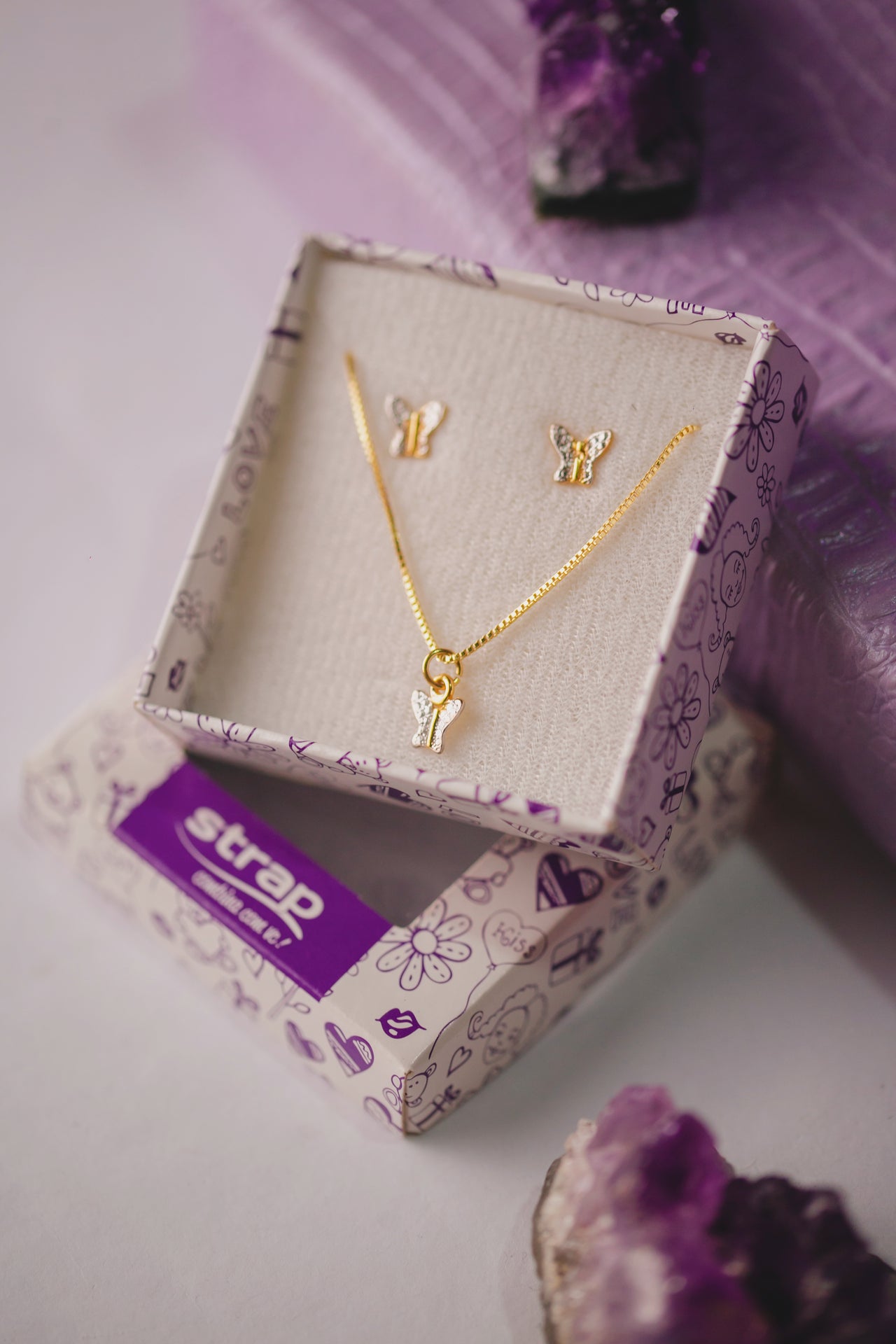 CONJUNTO BRINCO E COLAR BORBOLETA DELICADA FOLHEADO A OURO 18K