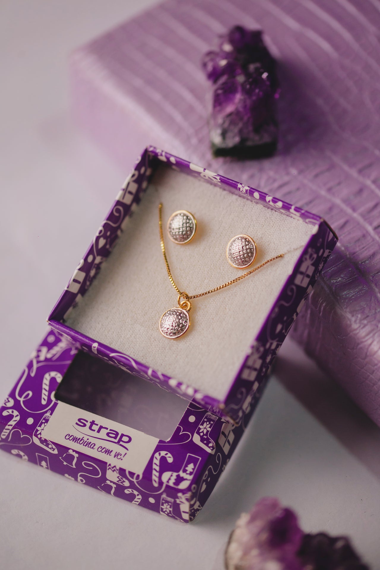 CONJUNTO DE BRINCO E COLAR REDONDO FOLHEADO A OURO 18K
