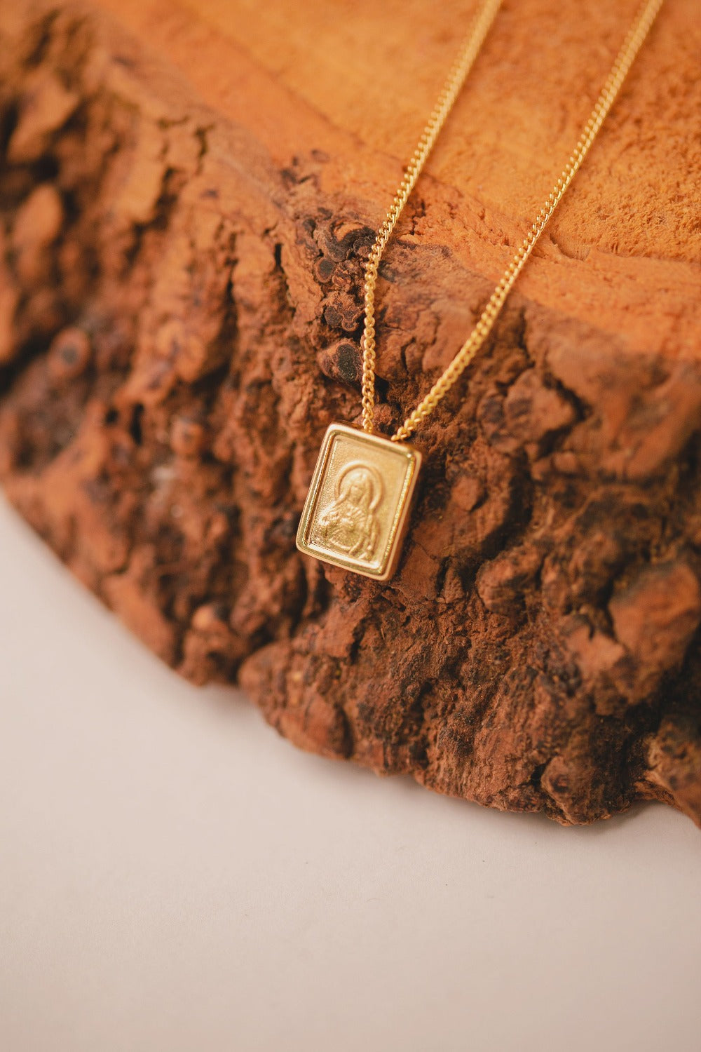 ESCAPULARIO TRADICIONAL FOLHEADO A OURO 18K