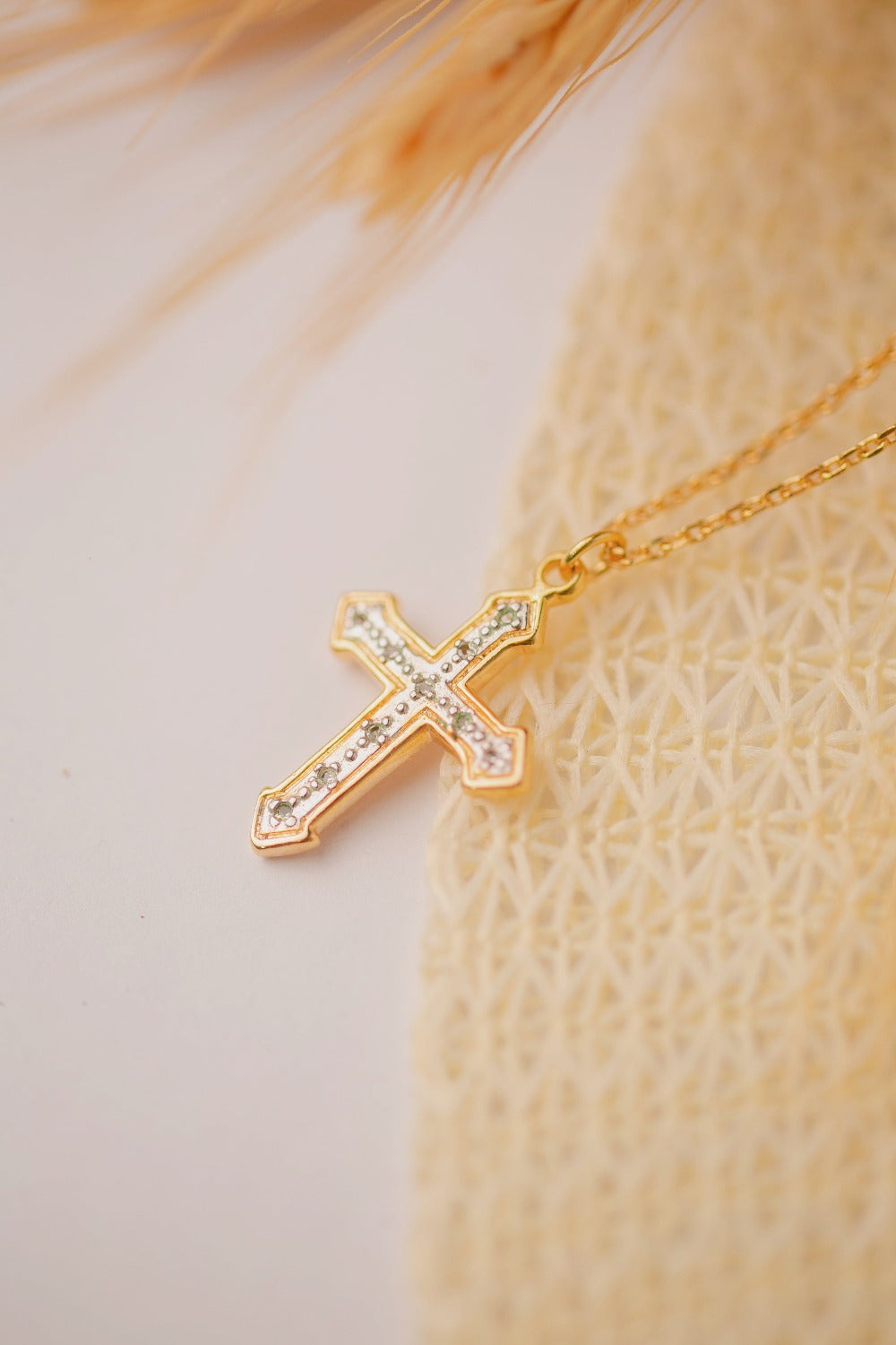 COLAR CRUZ FOLHEADO A OURO 18K