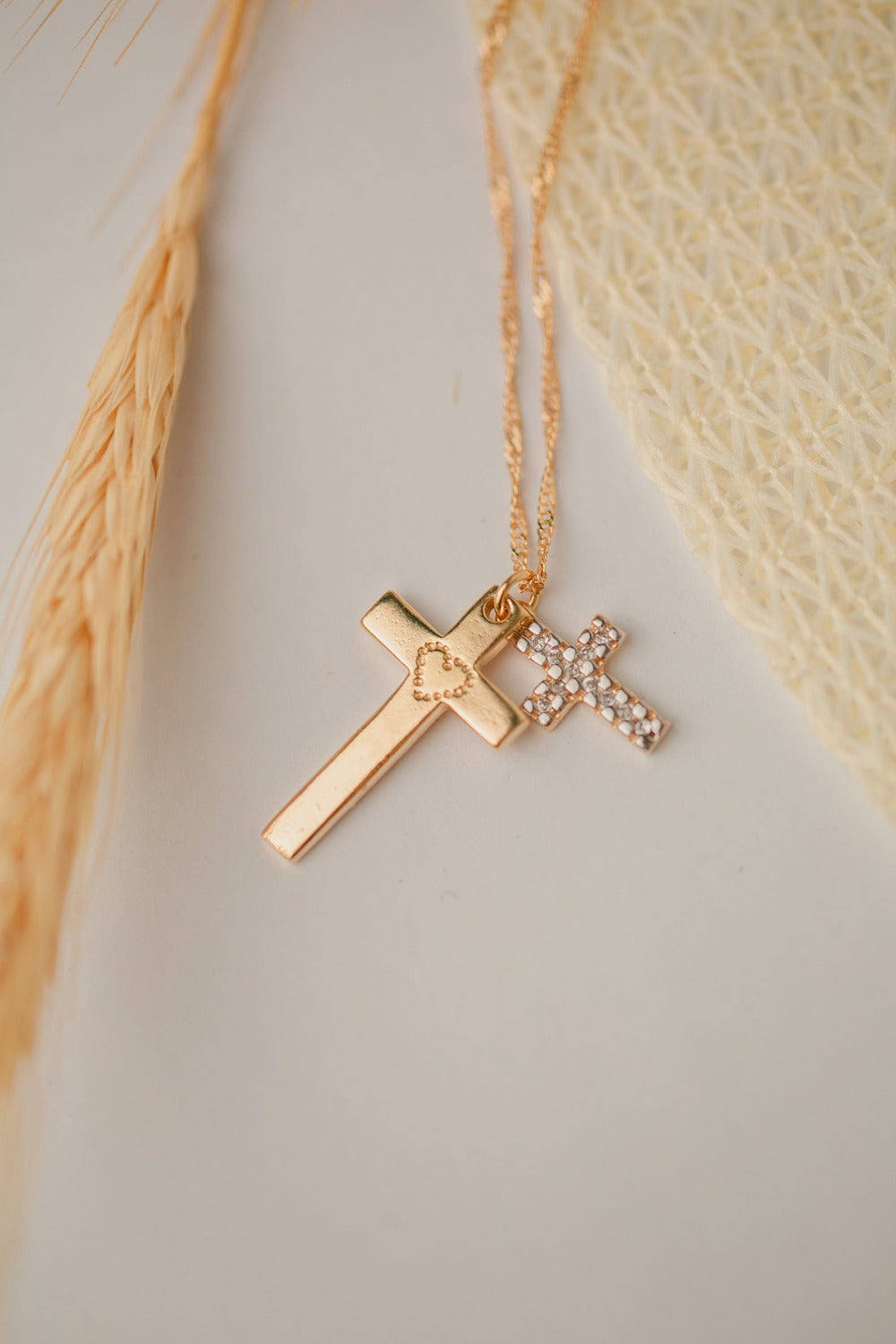 COLAR CRUZ DUPLA FOLHEADO A OURO 18K