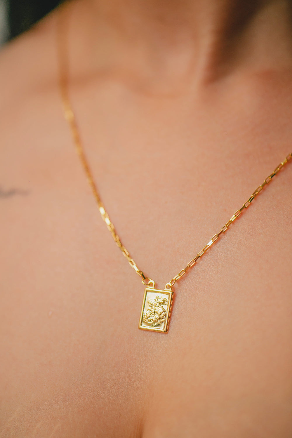 ESCAPULARIO SÃO JORGE FOLHEADO A OURO 18K