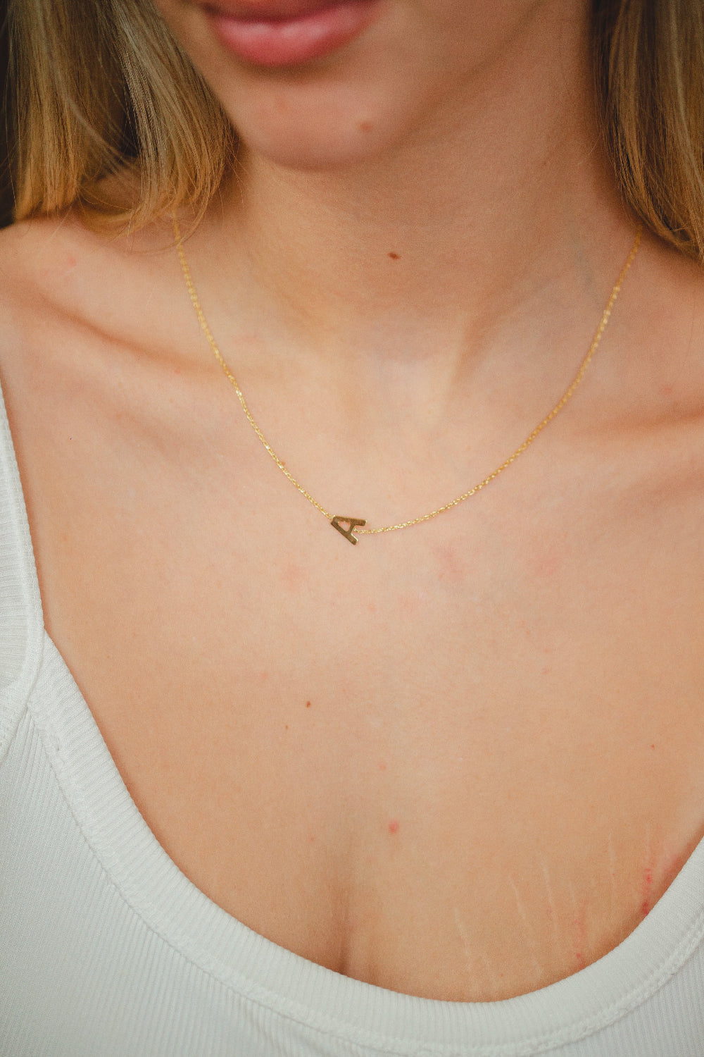 COLAR LETRA FOLHEADO A OURO 18K