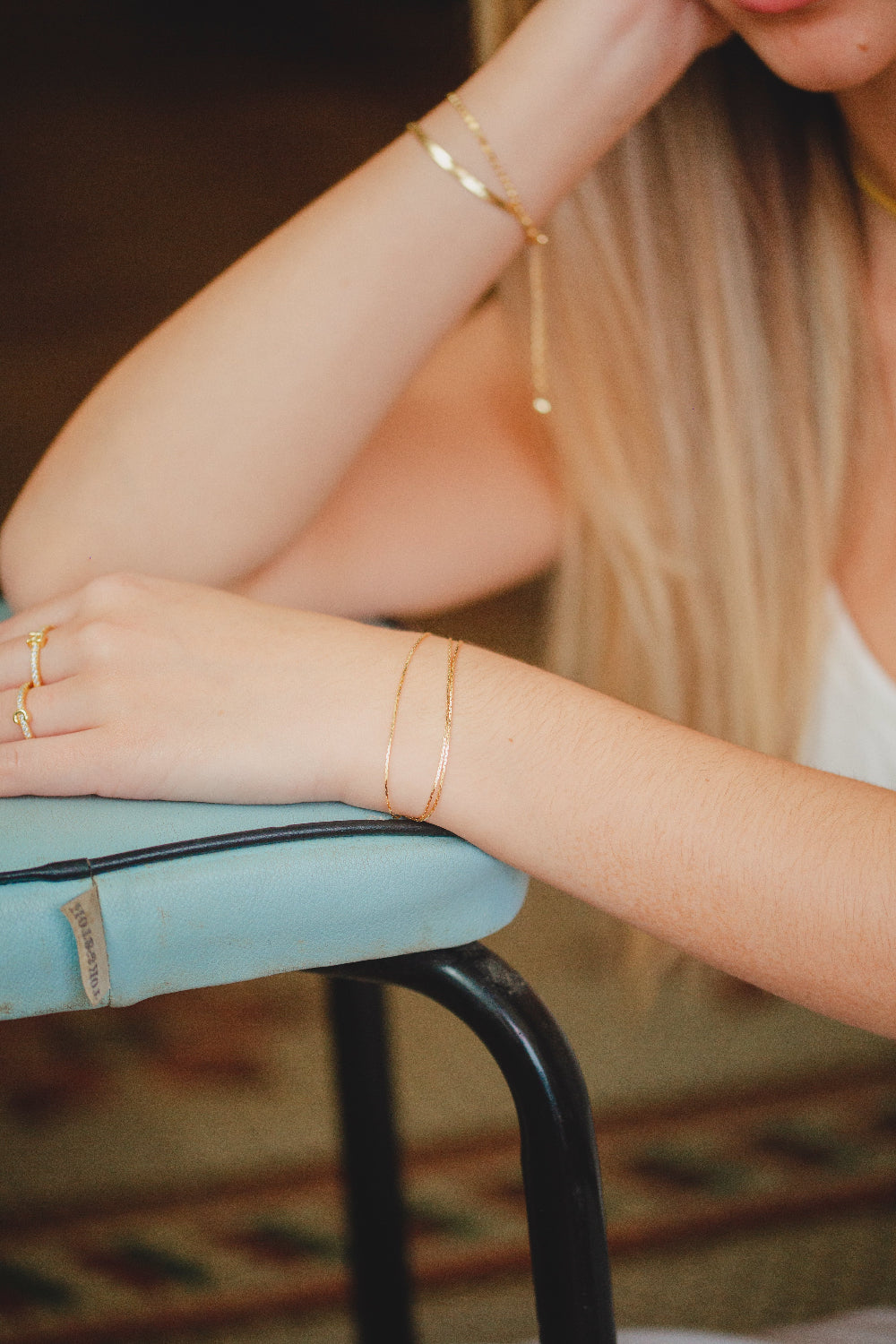 PULSEIRA TRIPLA RIGIDA DELICADA FOLHEADO A OURO 18K