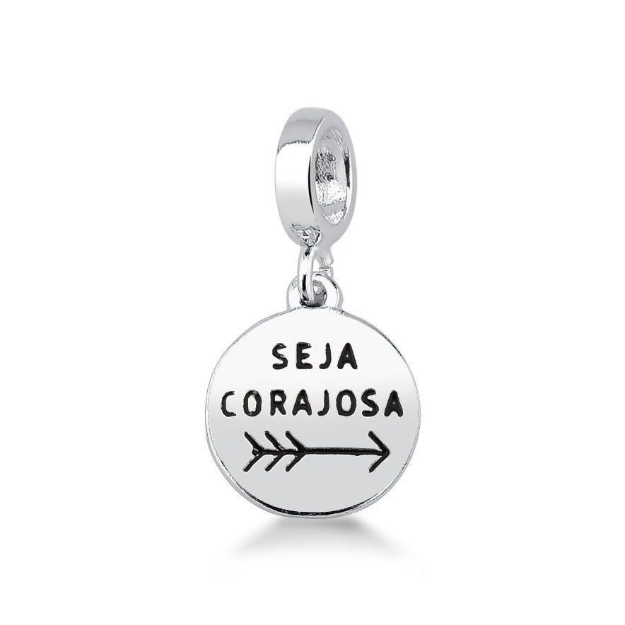 PINGENTE MEDALHA COM ESCRITA "SEJA CORAJOSA" EM PRATA