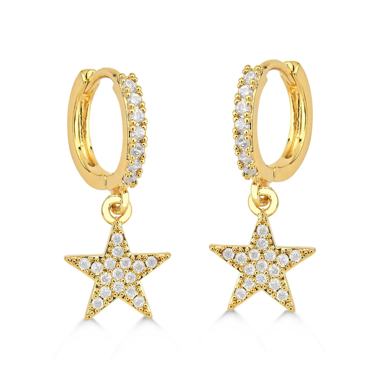 BRINCO DE ARGOLA CREVEJADA DE ZIRCONIAS CRISTAIS COM PINGENTE DE ESTRELA FOLHEADO A OURO 18K