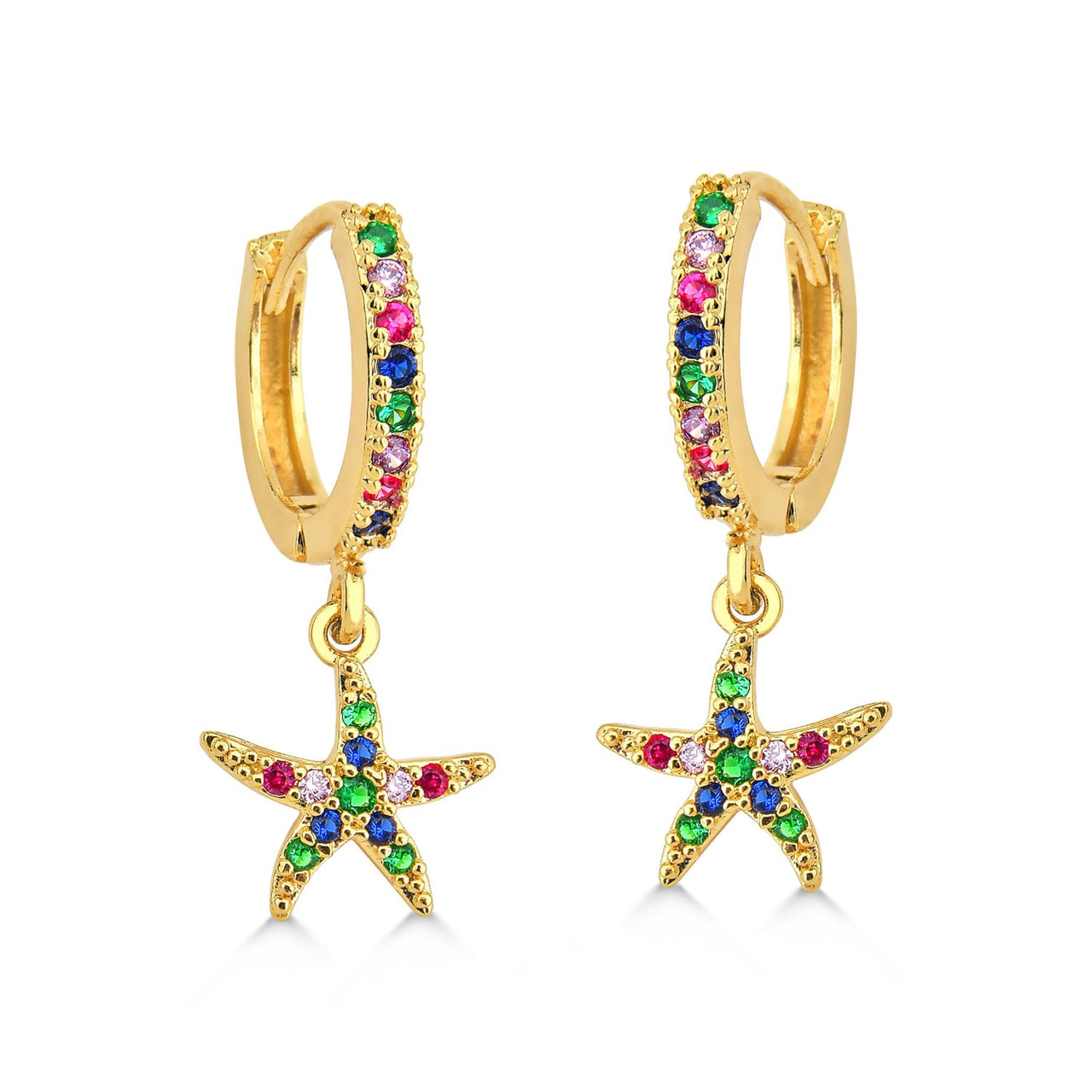 BRINCO DE ARGOLA CREVEJADA DE ZIRCONIAS COLORIDAS COM PINGENTE DE ESTRELA FOLHEADO A OURO 18K